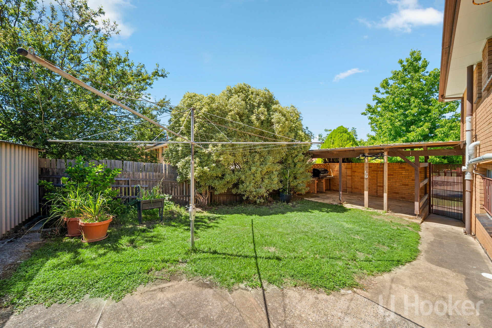 26 Cassinia Street, CRESTWOOD