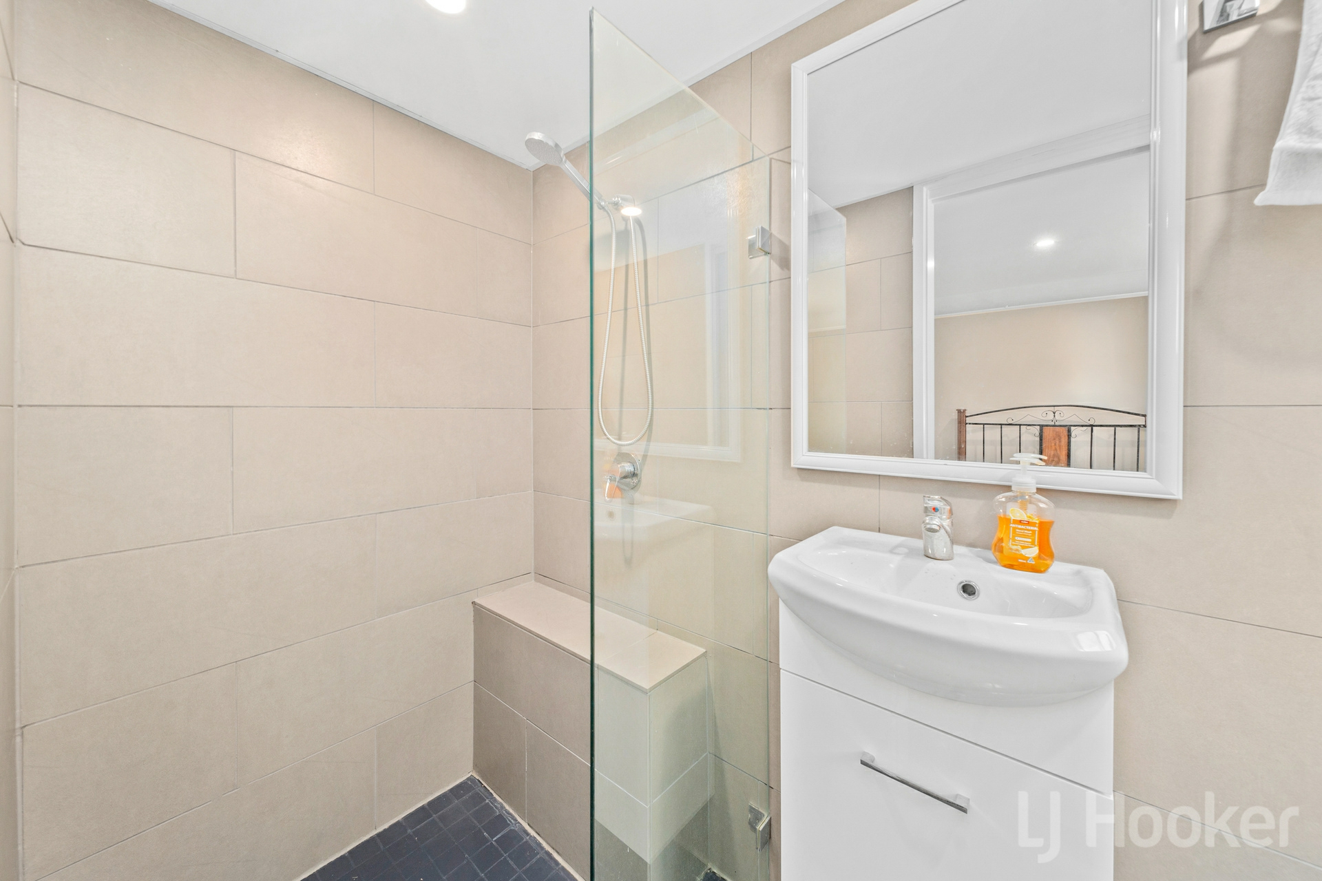 26 Cassinia Street, CRESTWOOD