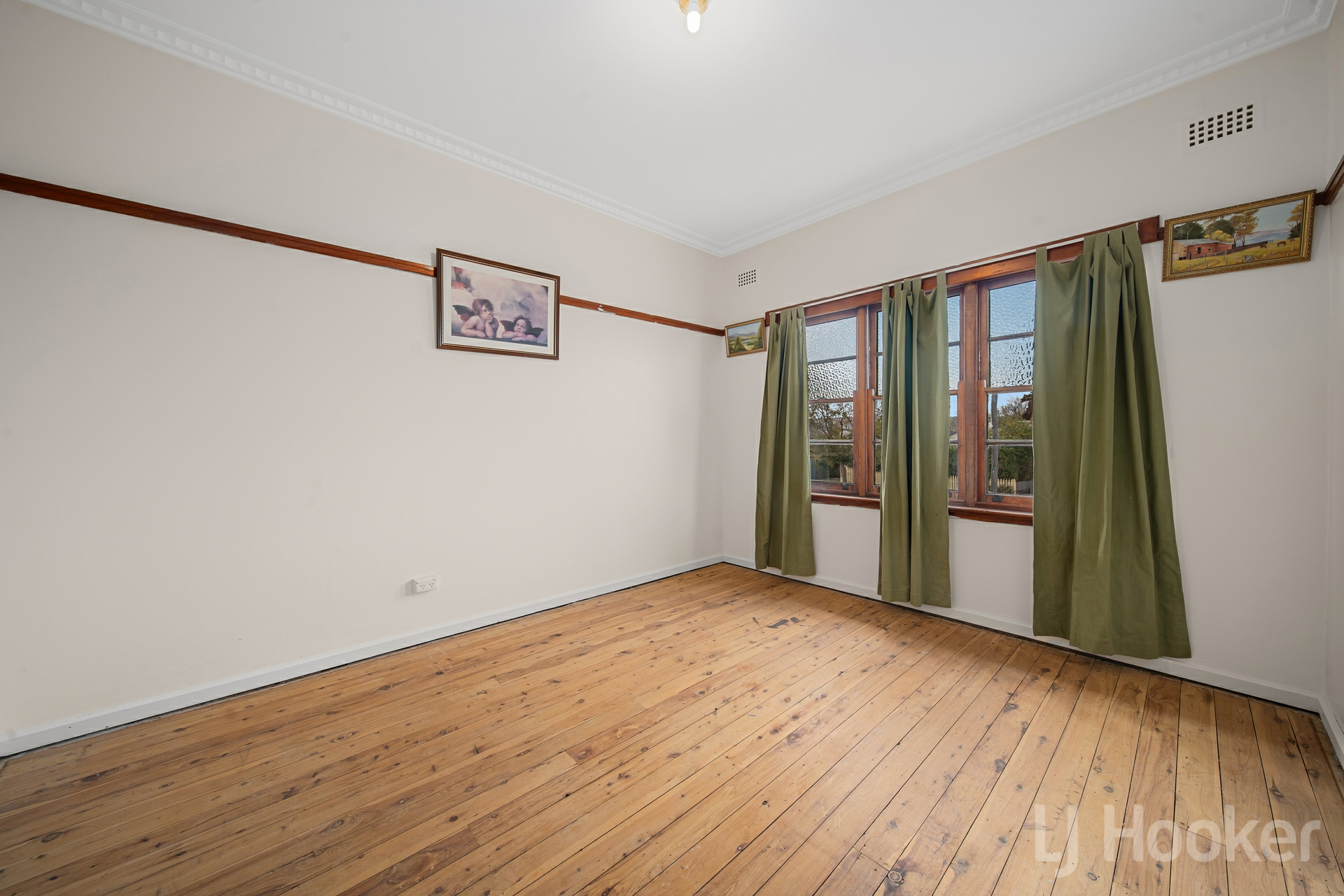 16 Collins Street, QUEANBEYAN