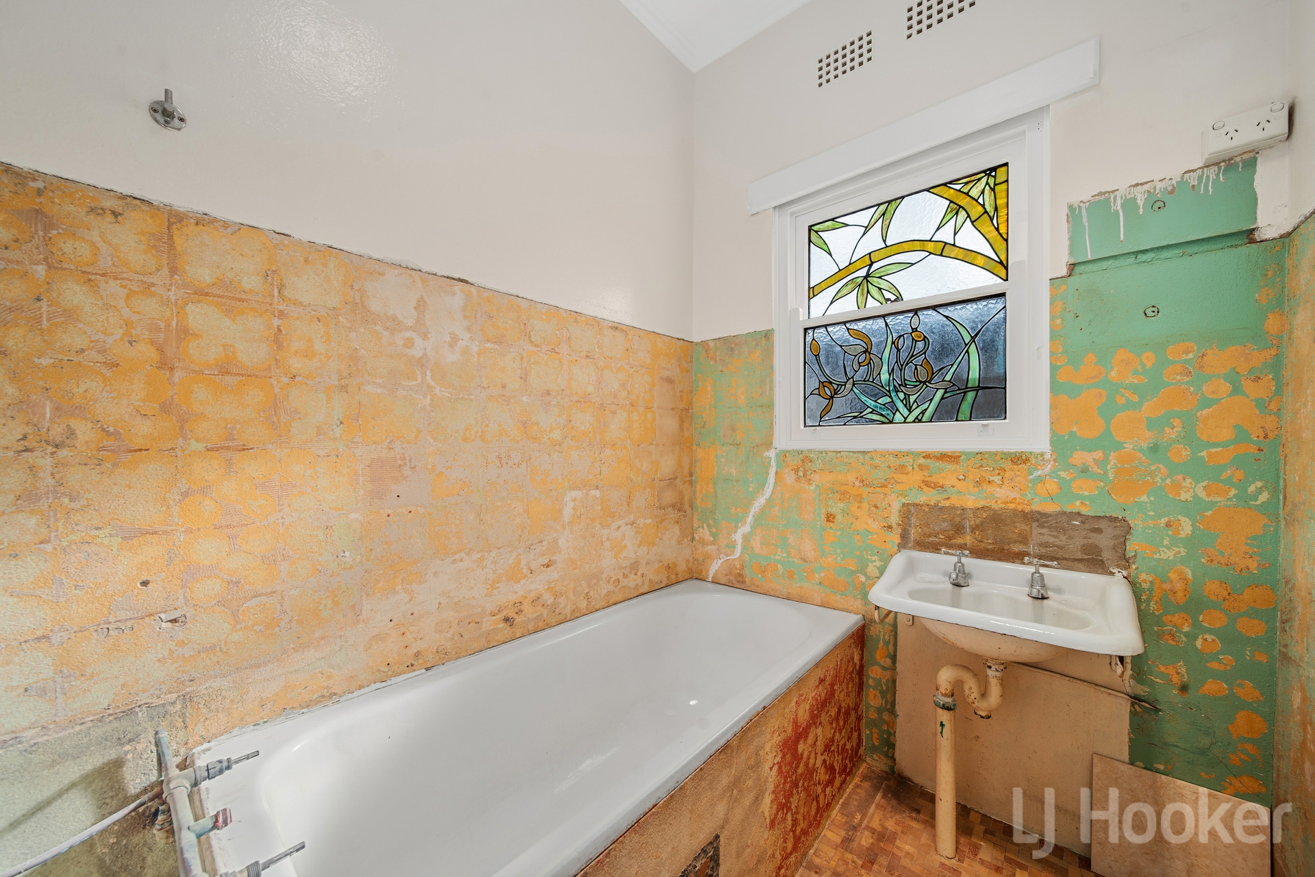 16 Collins Street, QUEANBEYAN
