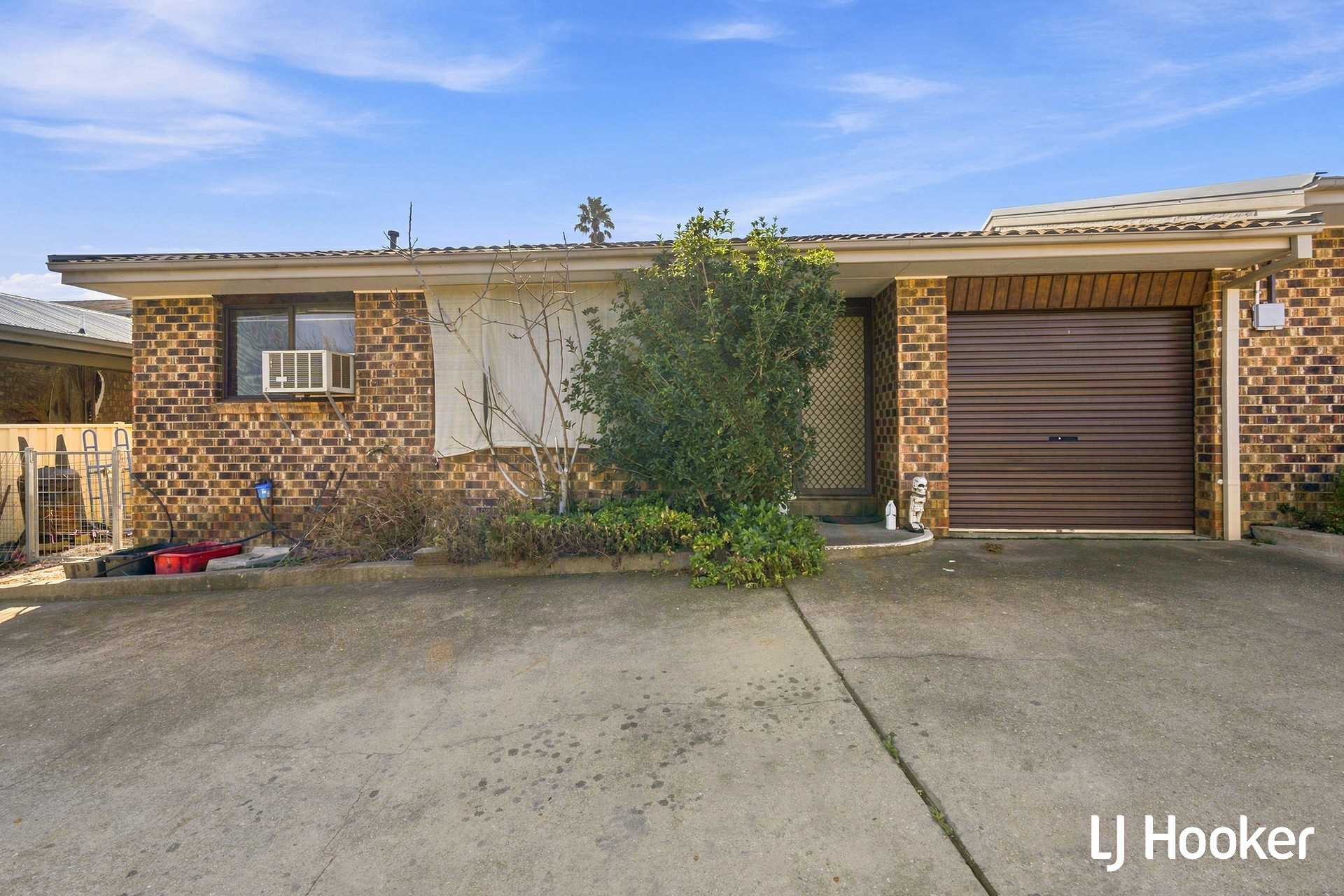 8/63 Macquoid Street — photo 2 of 10