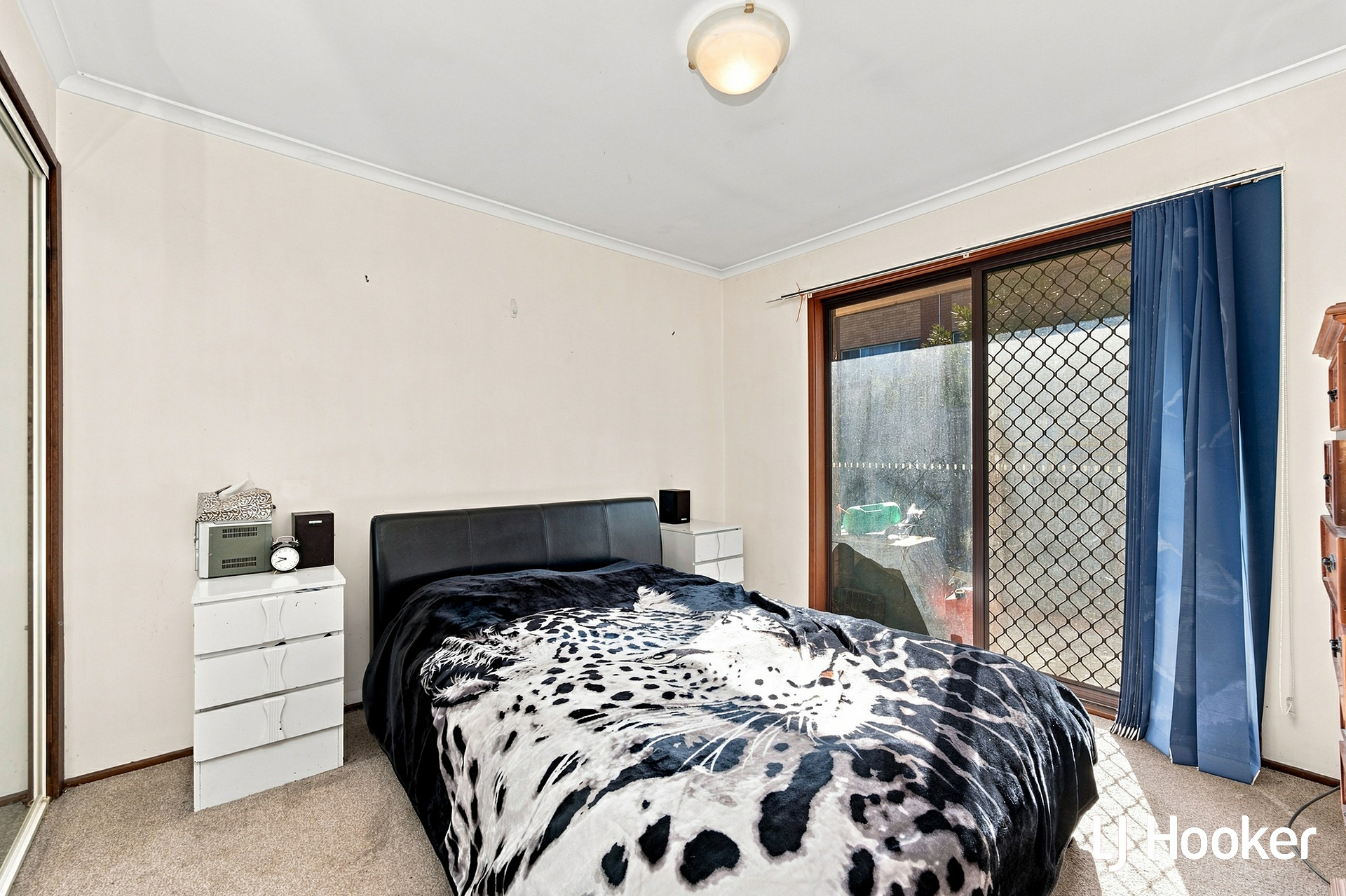 8/63 Macquoid Street — photo 5 of 10