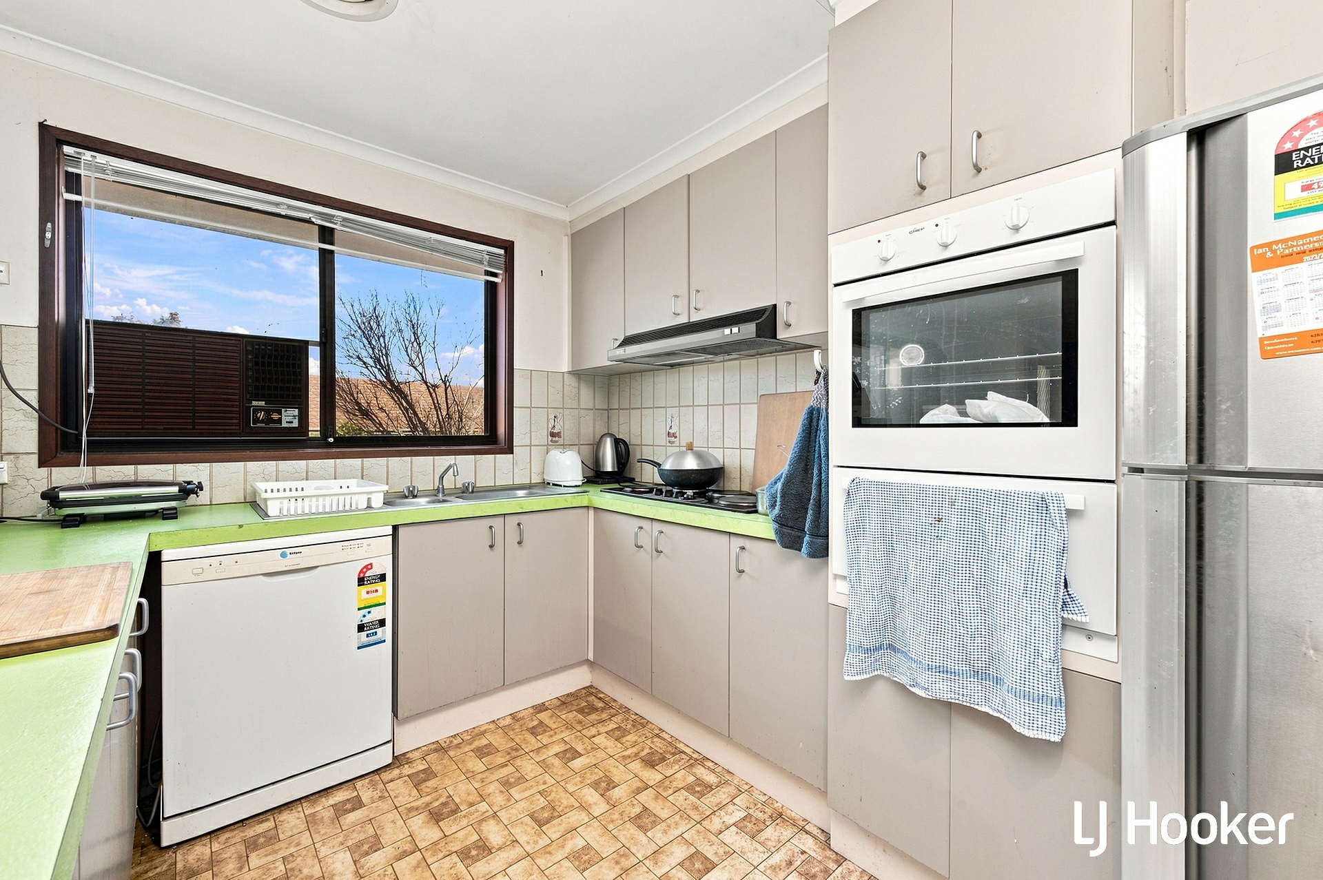 8/63 Macquoid Street — photo 7 of 10