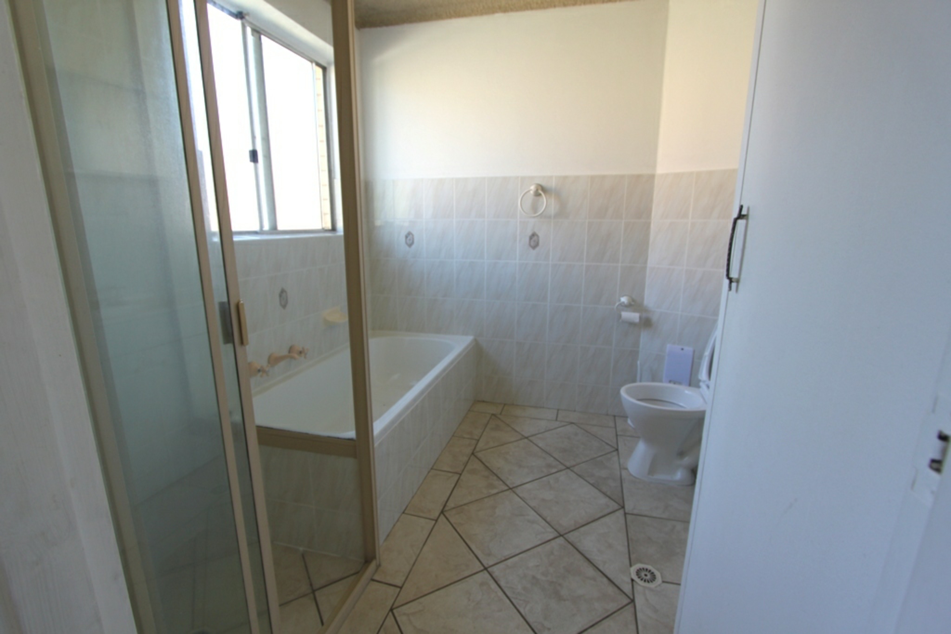 19/52 Trinculo Place — photo 6 of 7