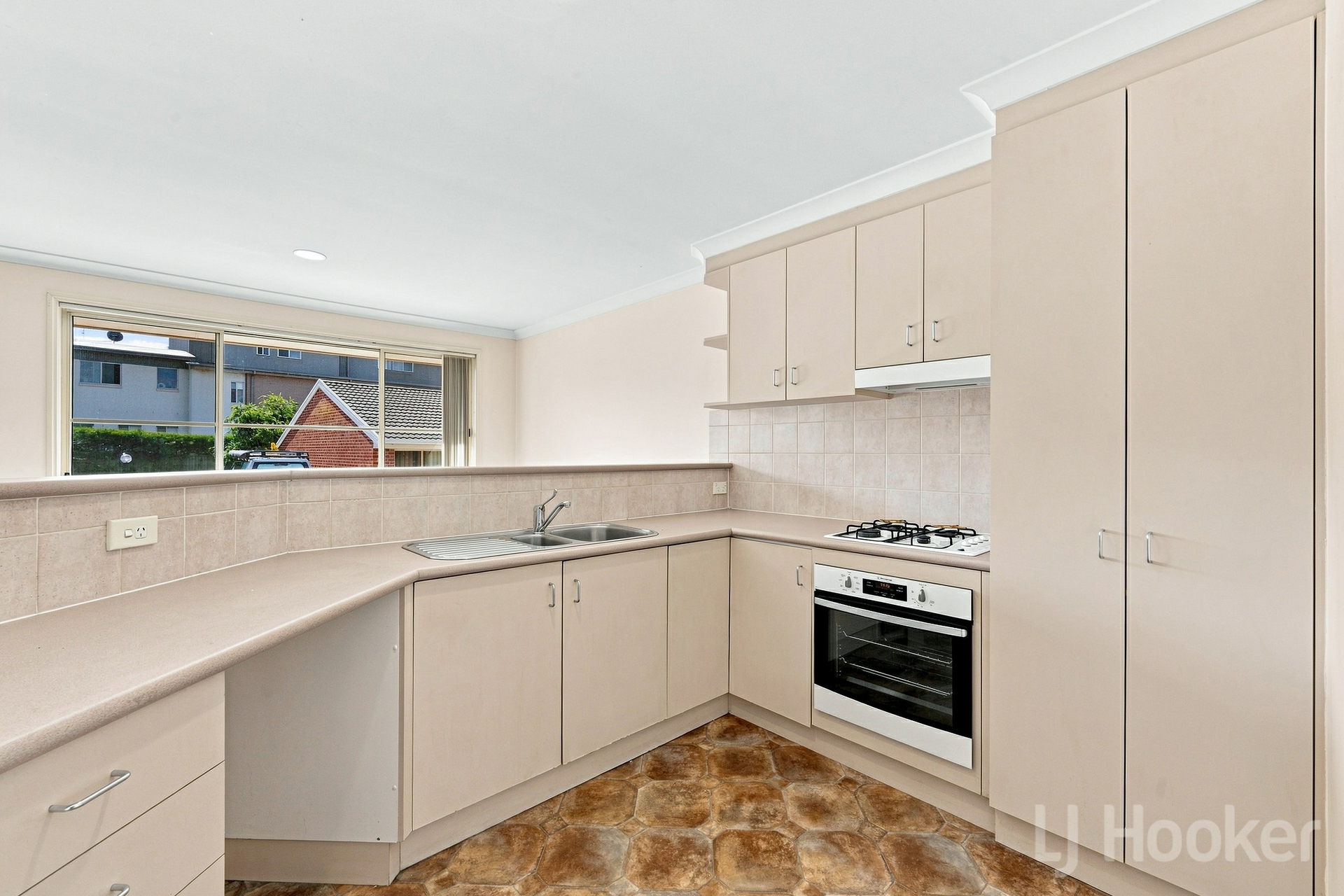 8/157-159 Uriarra Road — photo 6 of 14