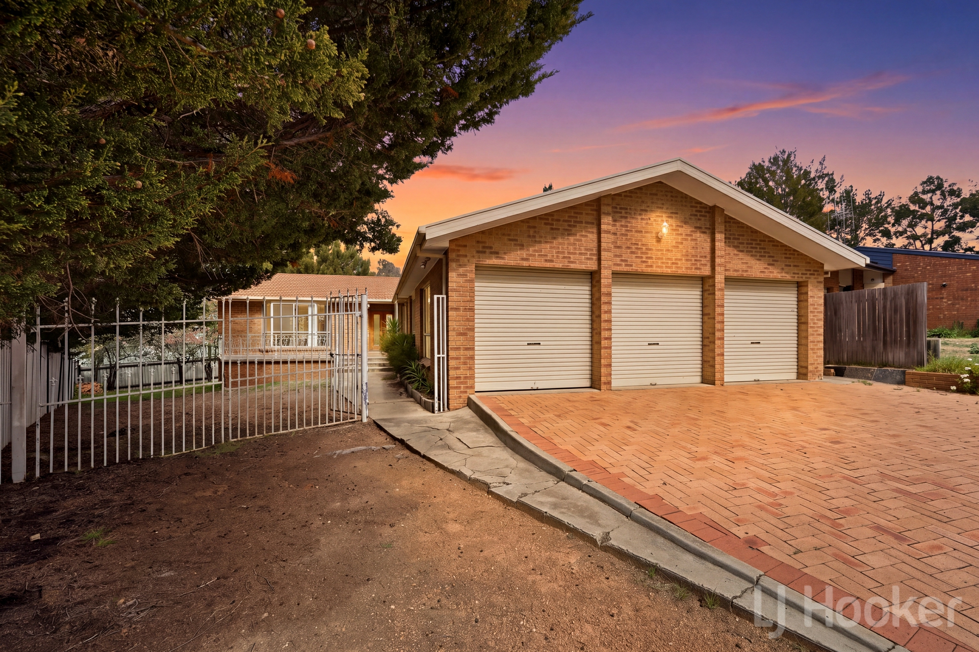 12 Russell Place — photo from LJ Hooker Queanbeyan | Jerrabomberra | Googong