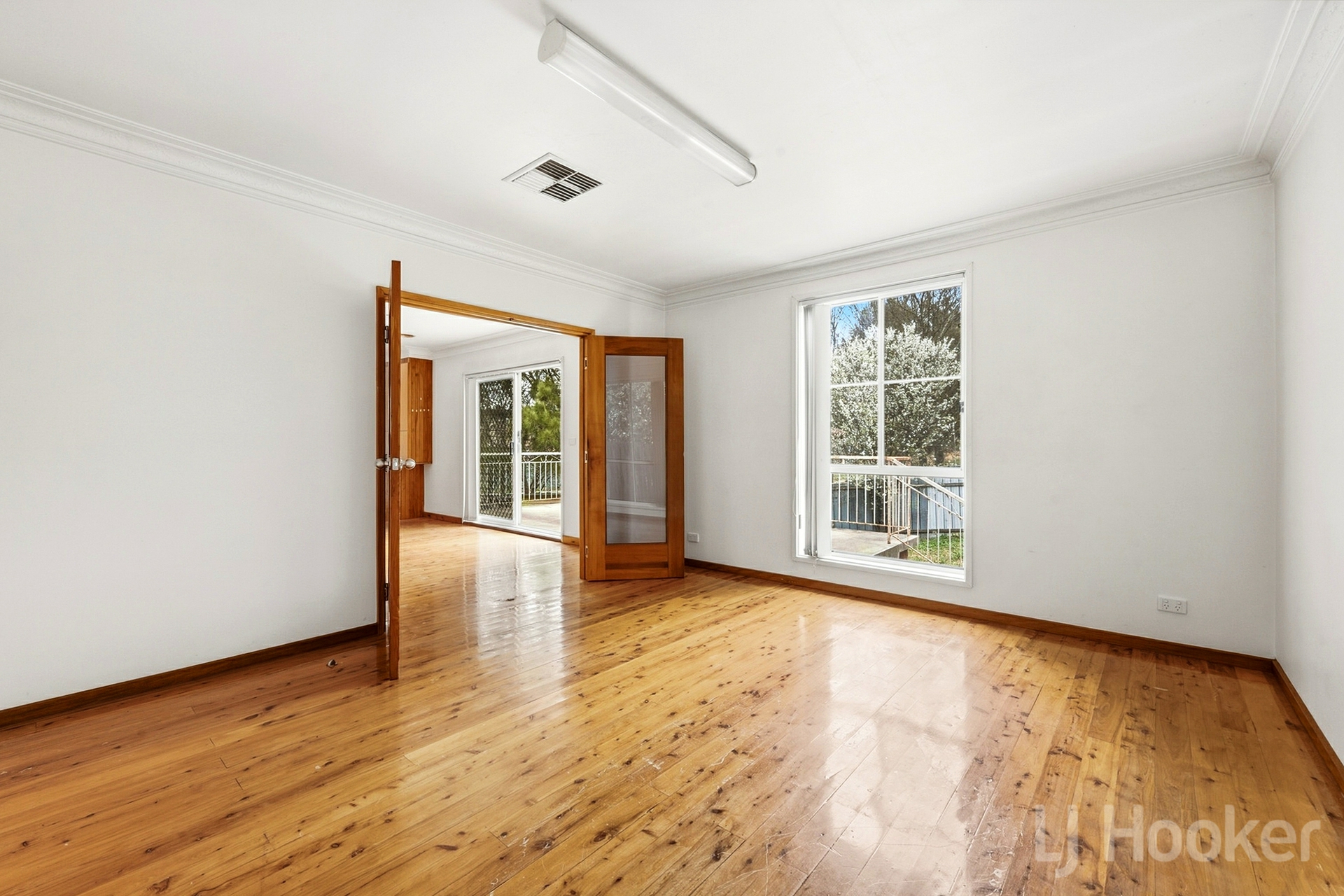 12 Russell Place — photo 7 of 26