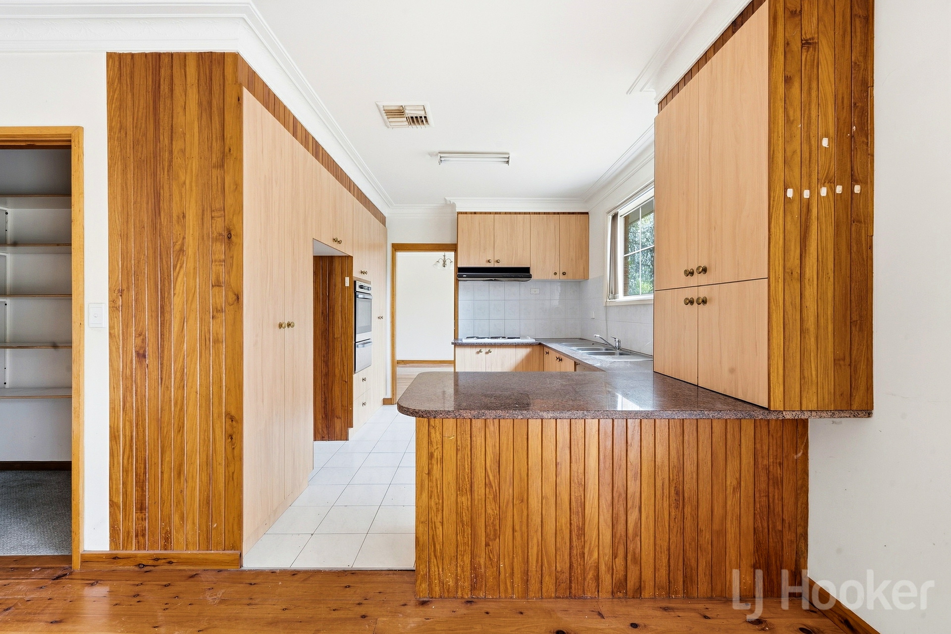 12 Russell Place — photo 9 of 26