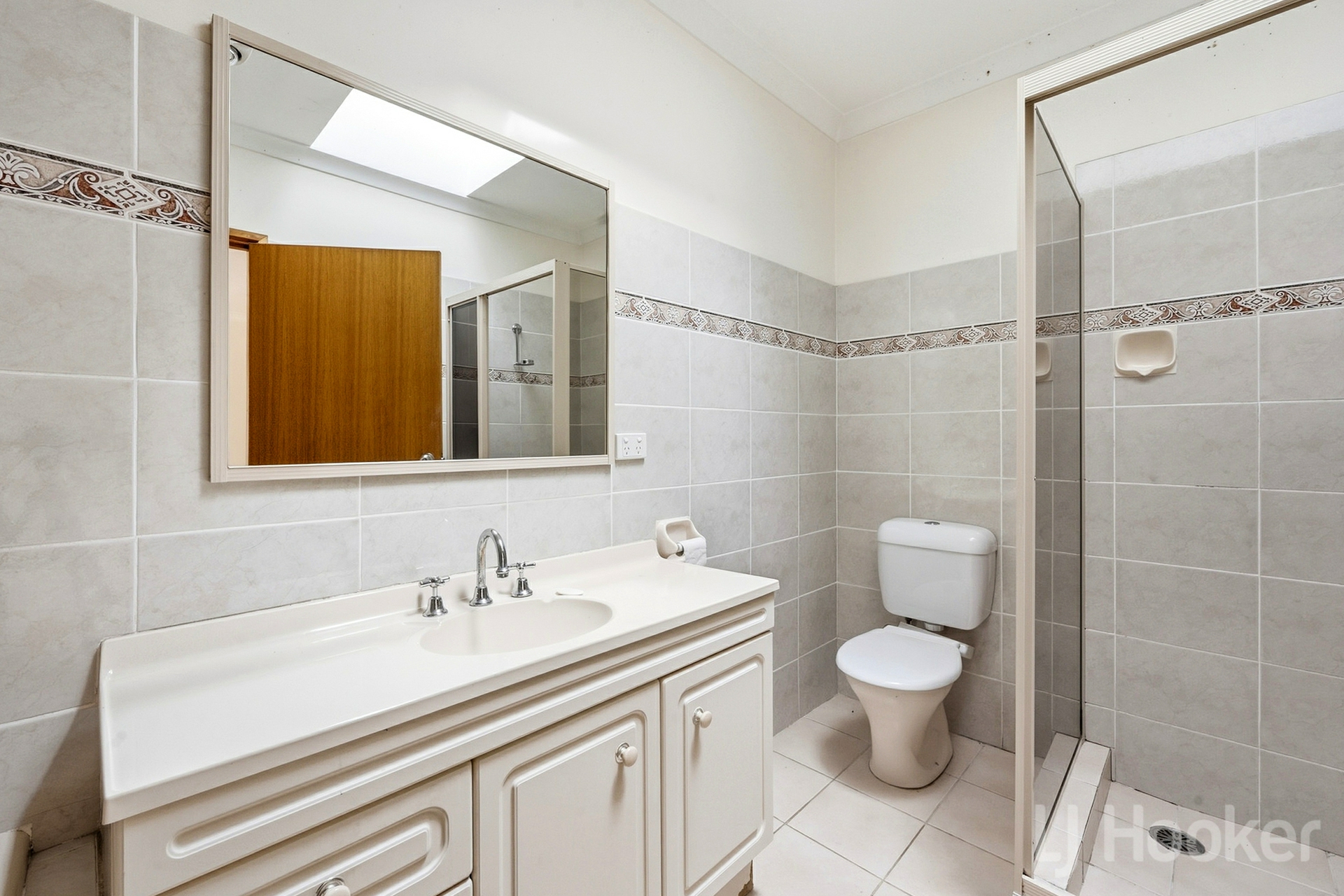 12 Russell Place — photo 20 of 26