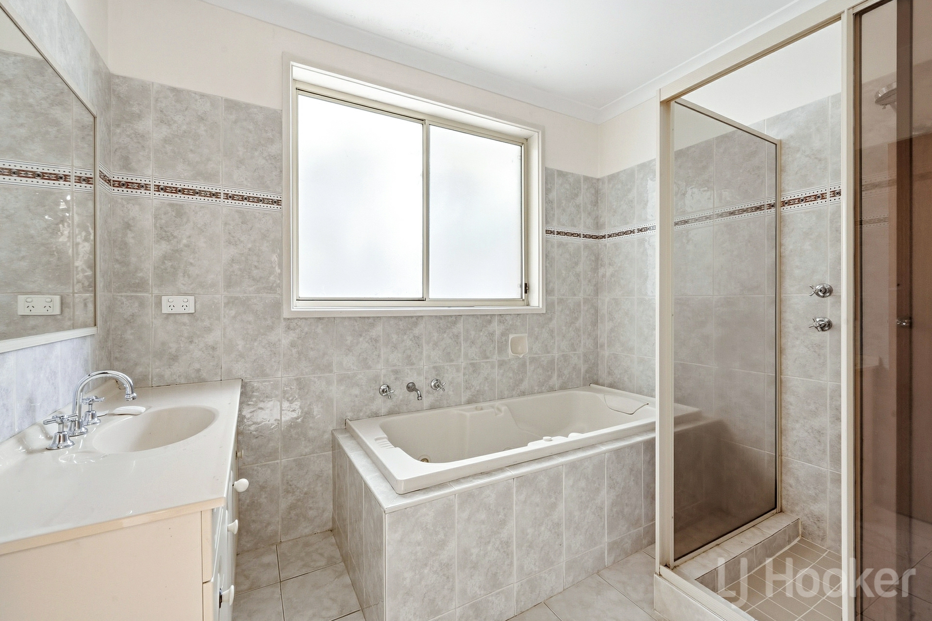 12 Russell Place — photo 21 of 26