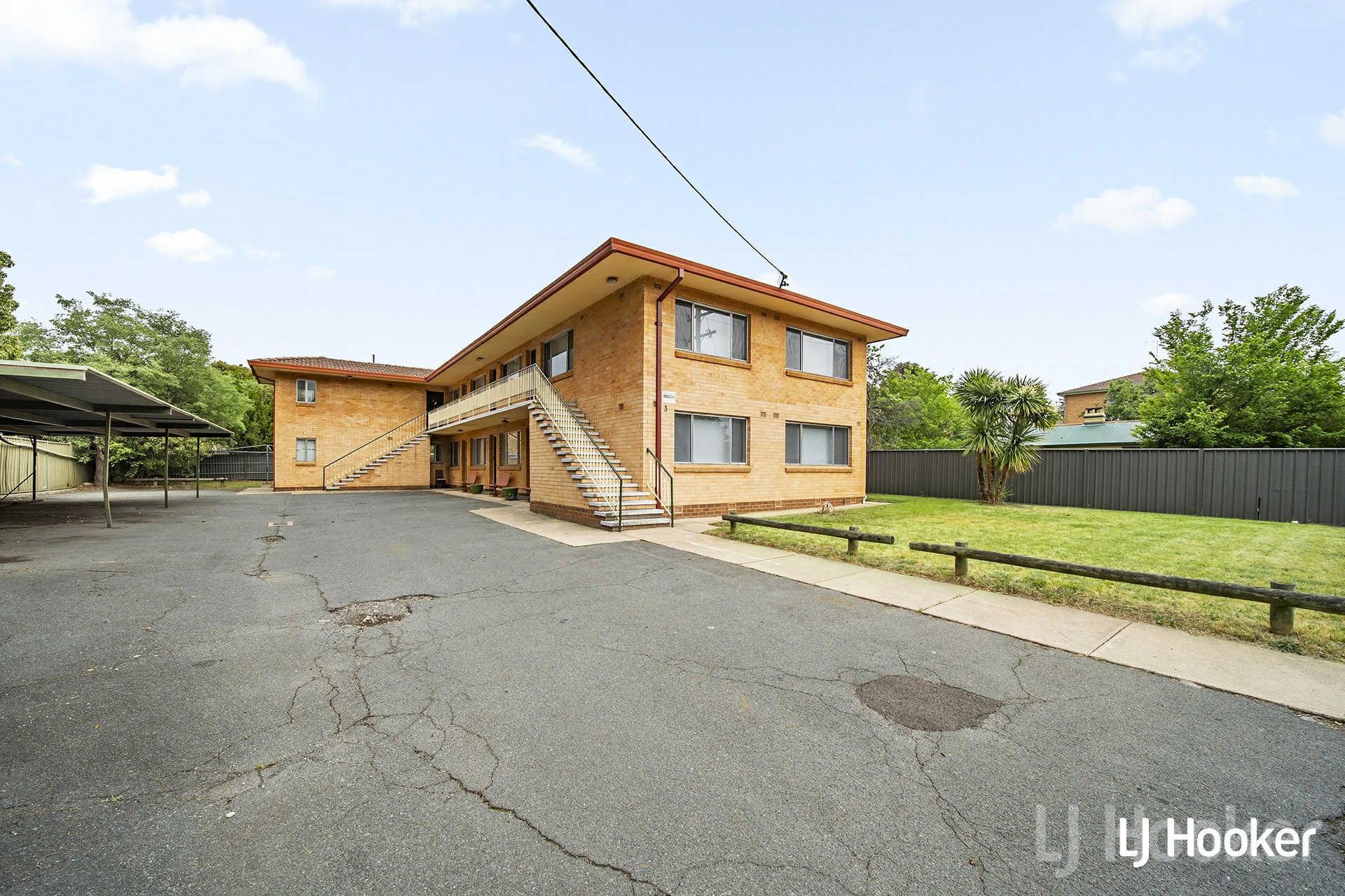 6/3 Carinya Street — photo 2 of 9