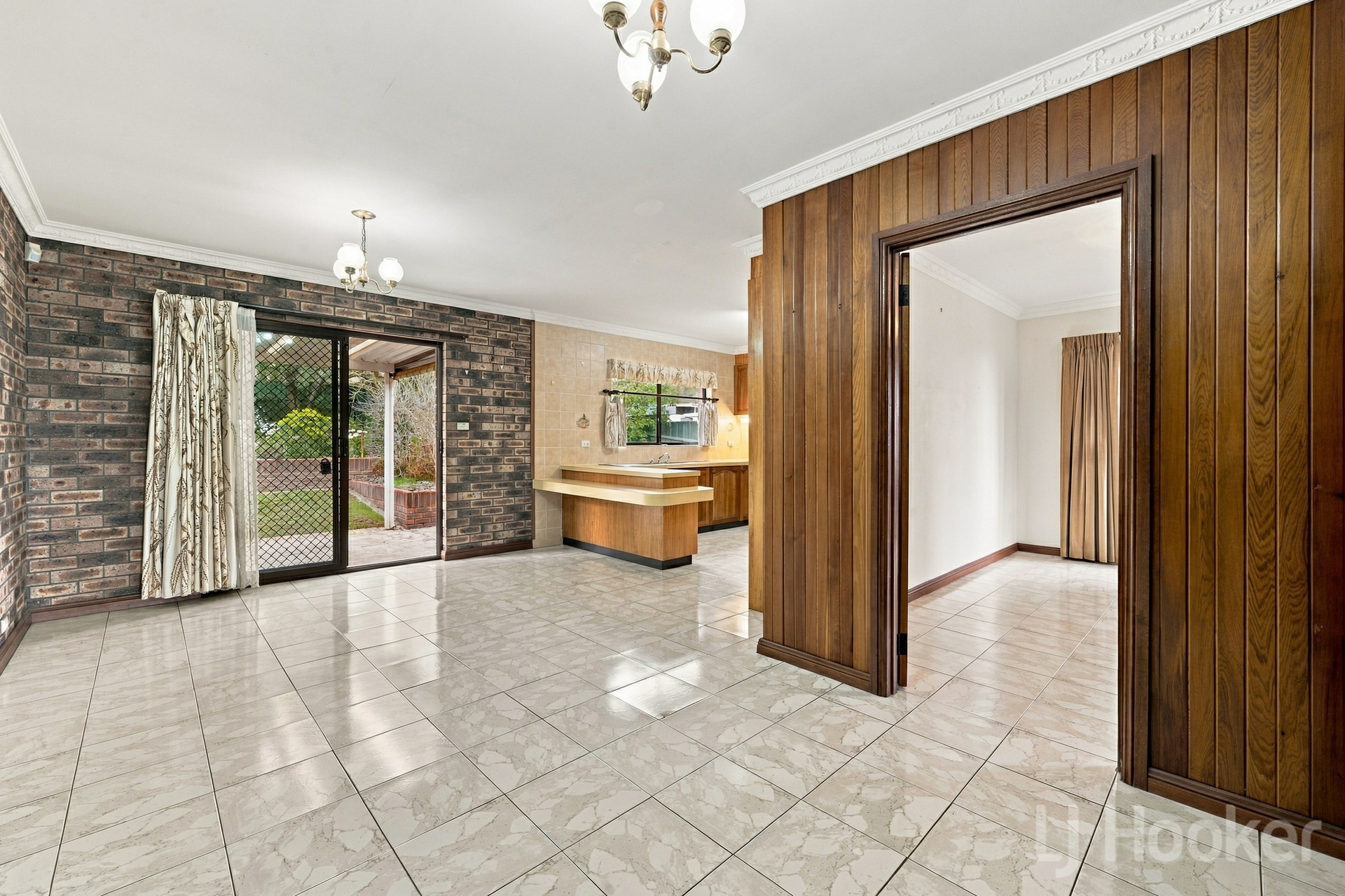 40 Sassafras Crescent — photo 6 of 20