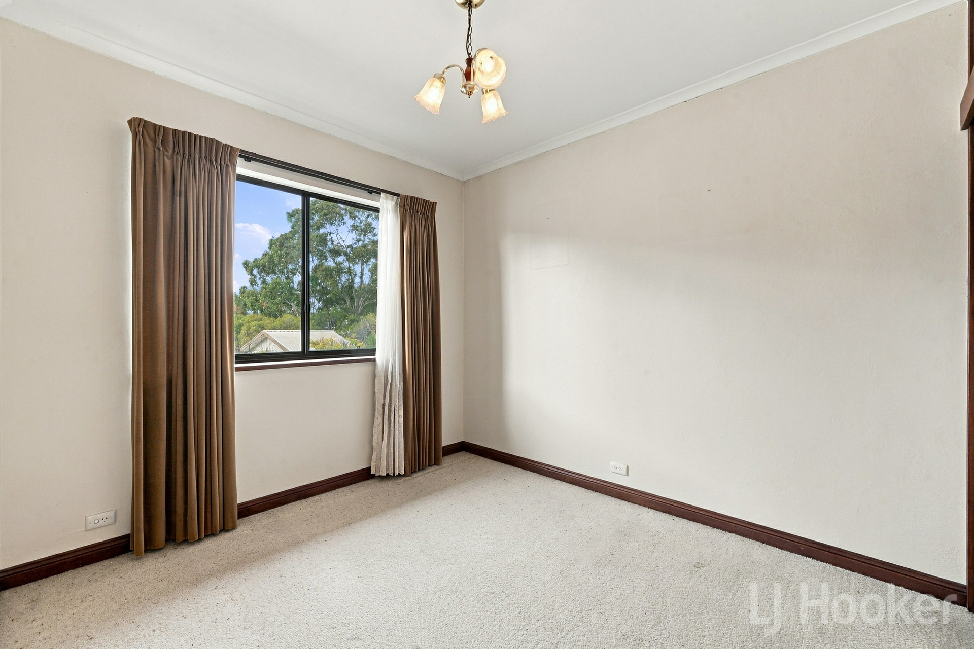 40 Sassafras Crescent — photo 10 of 20