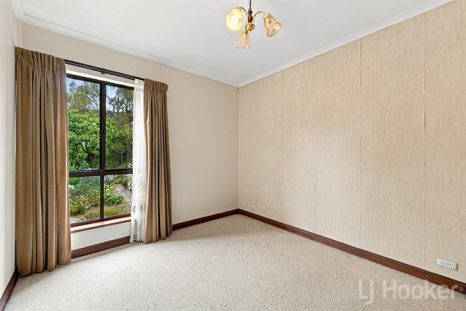 40 Sassafras Crescent — photo 11 of 20
