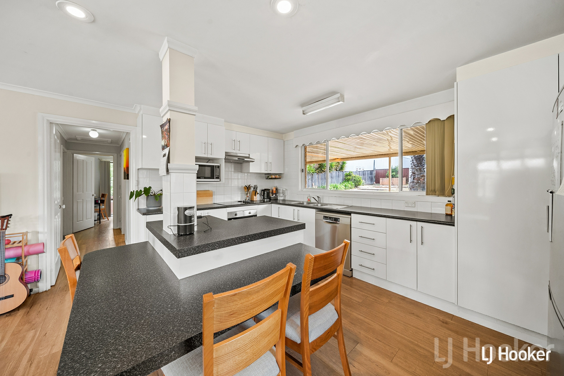 15 Eugenia Street — photo 3 of 8
