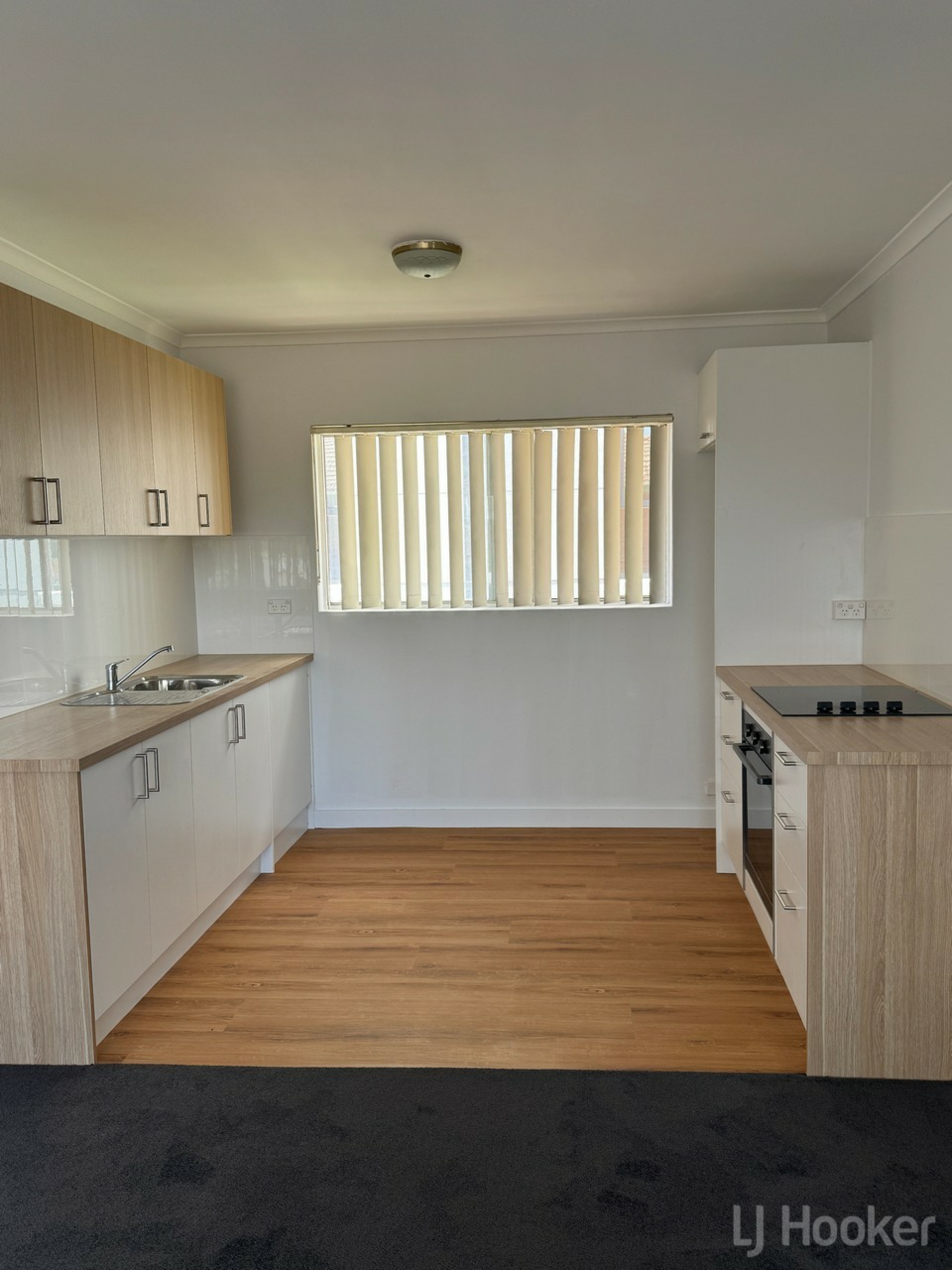 24/67 Macquoid Street — photo 2 of 6