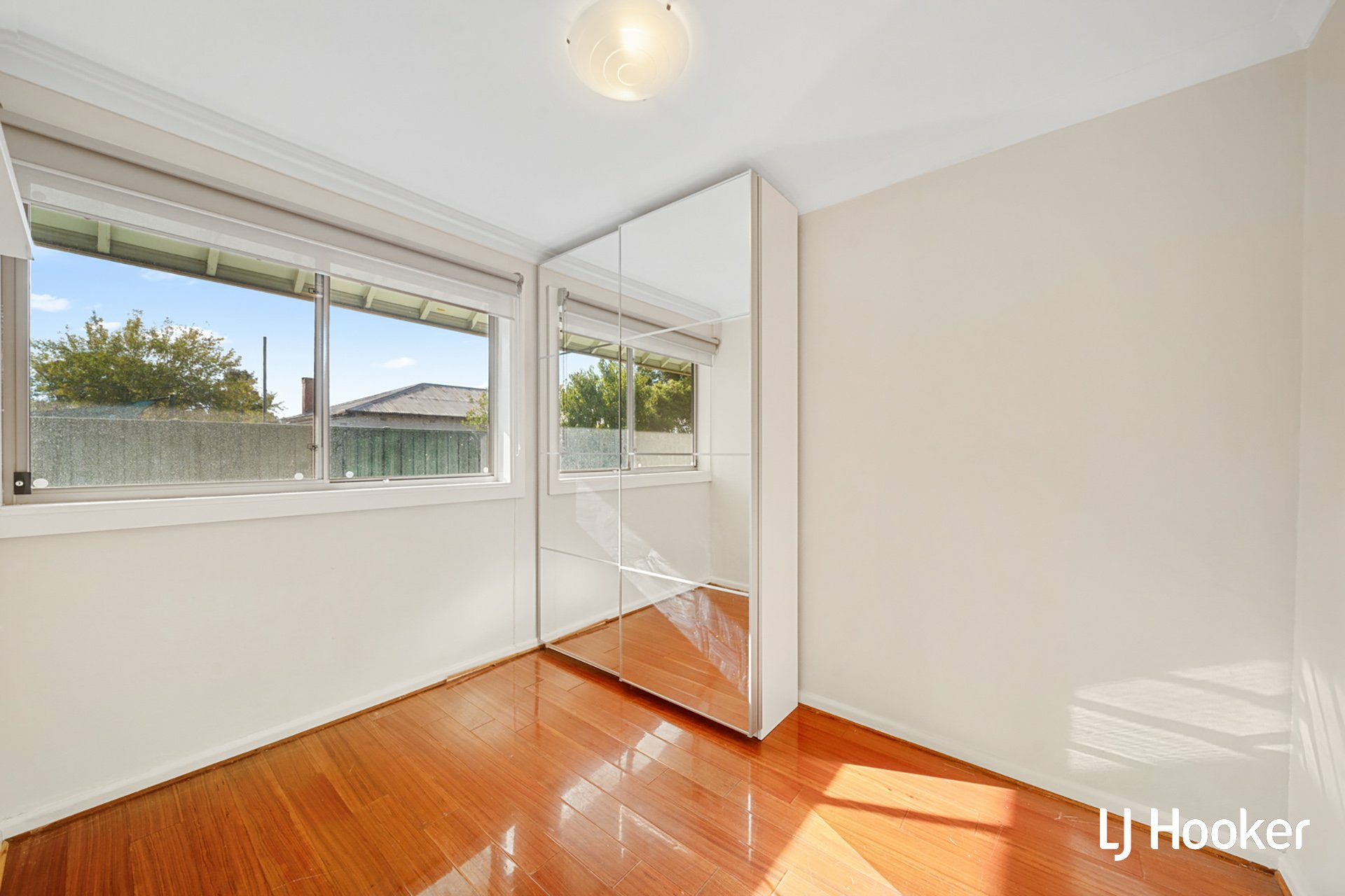 3/7 Munro Road — photo 4 of 17