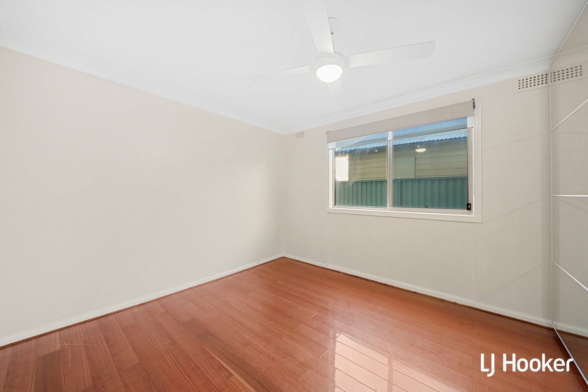 3/7 Munro Road — photo 5 of 17