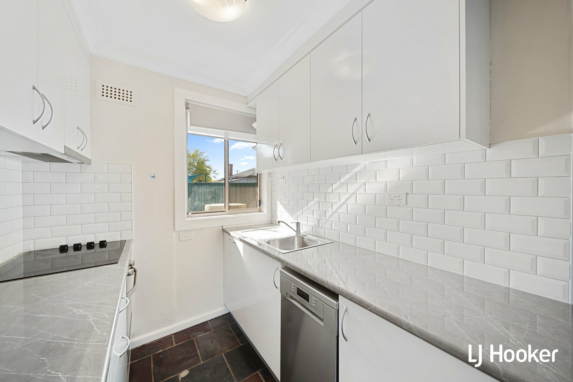 3/7 Munro Road — photo 11 of 17