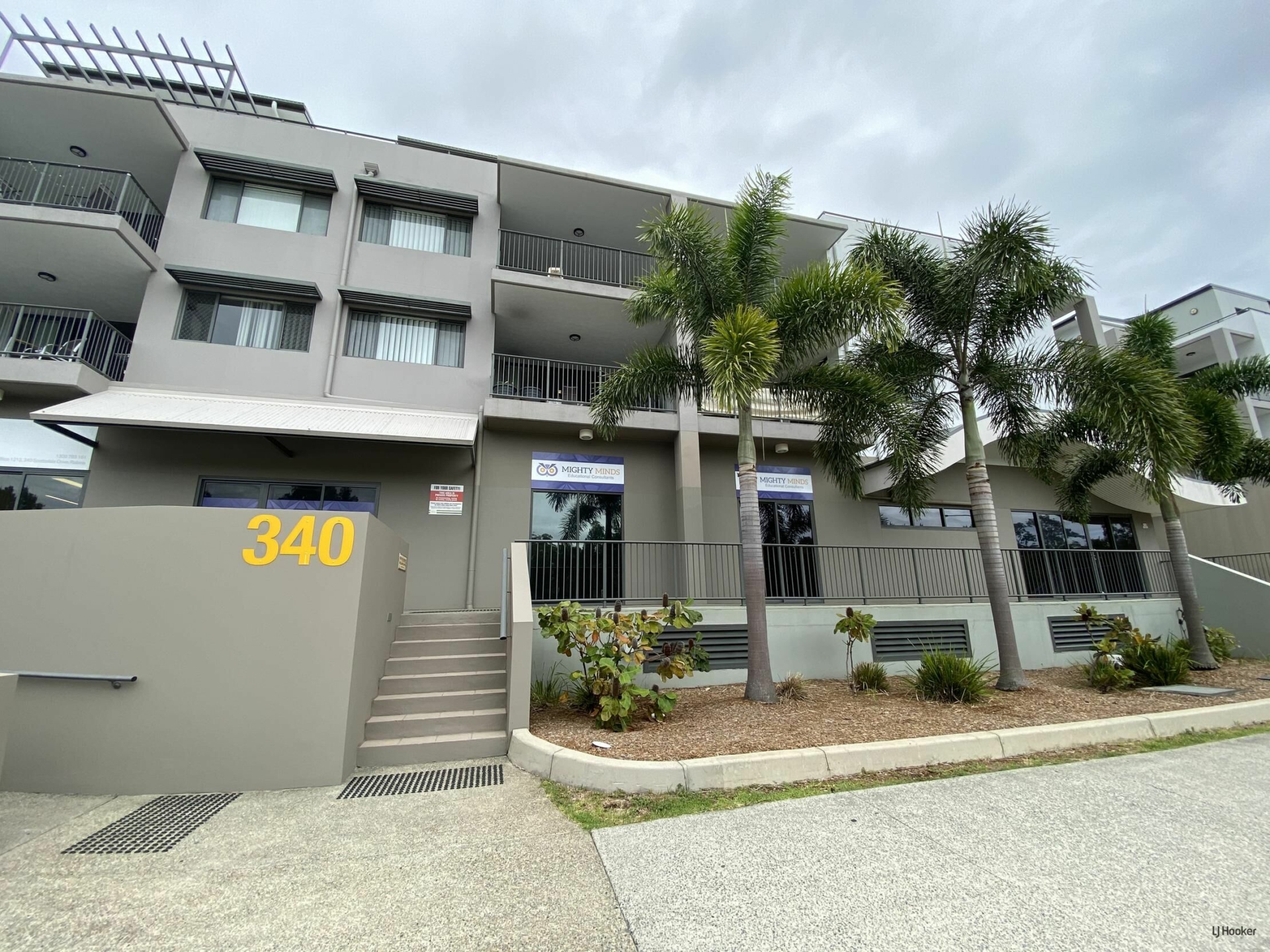 13 & 14/2 Acacia Court, ROBINA