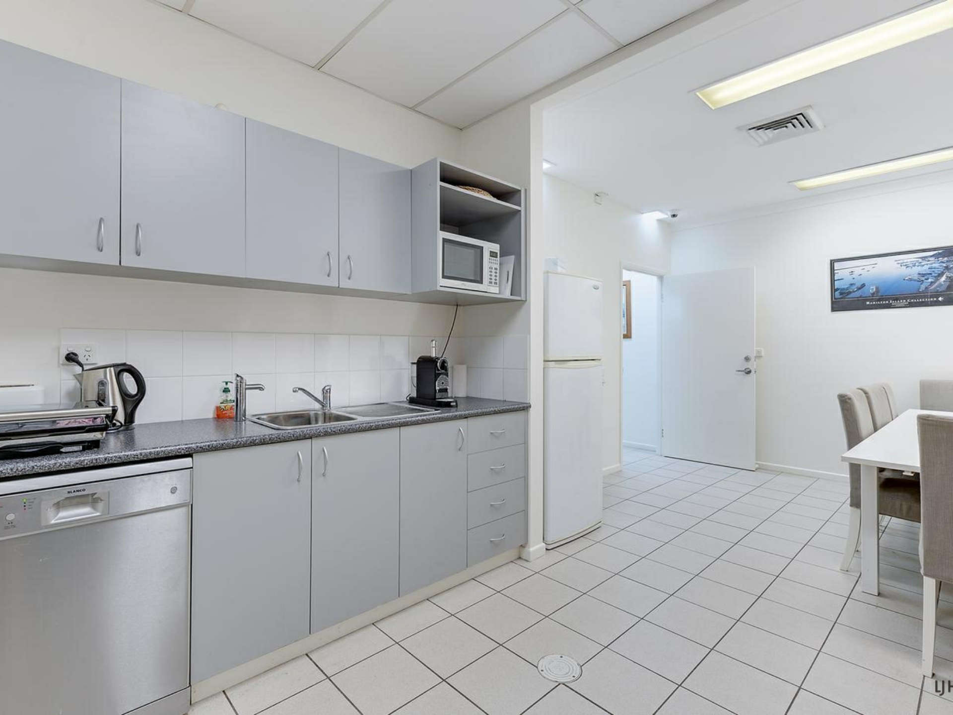9-11 Prosper Crescent, BURLEIGH HEADS