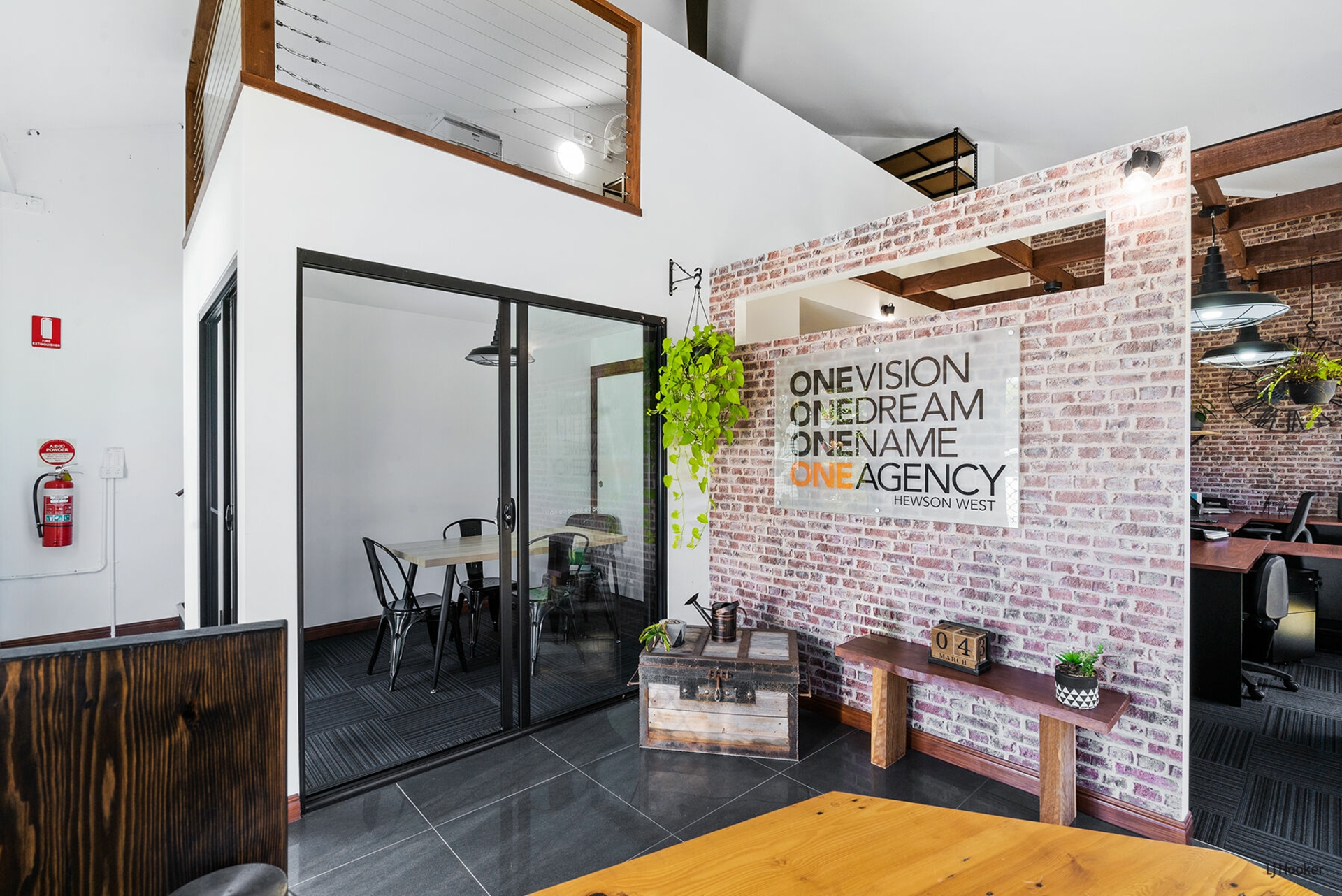 1/7 Traders Way, CURRUMBIN WATERS