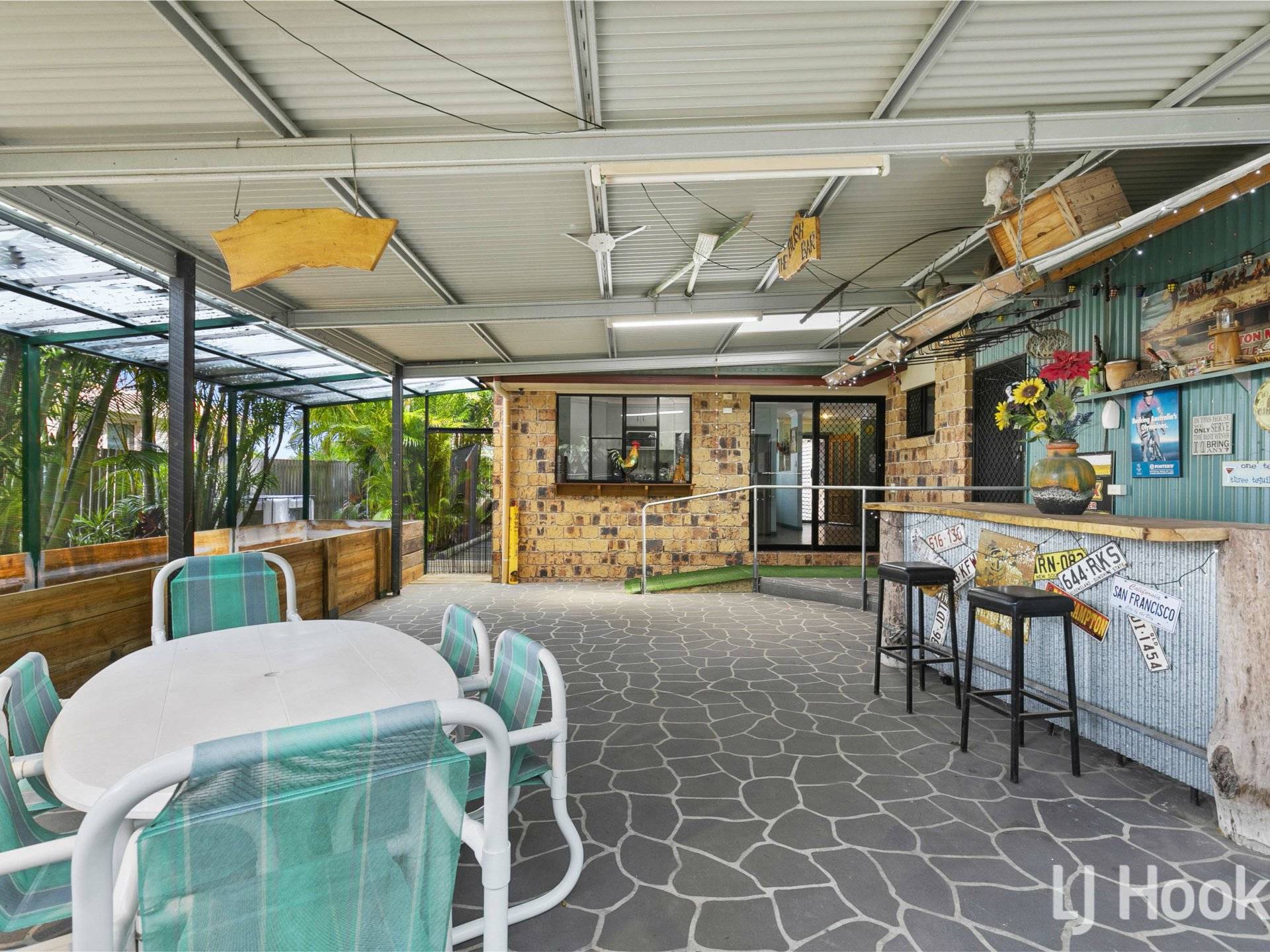 9 Boleyn Place, TORQUAY