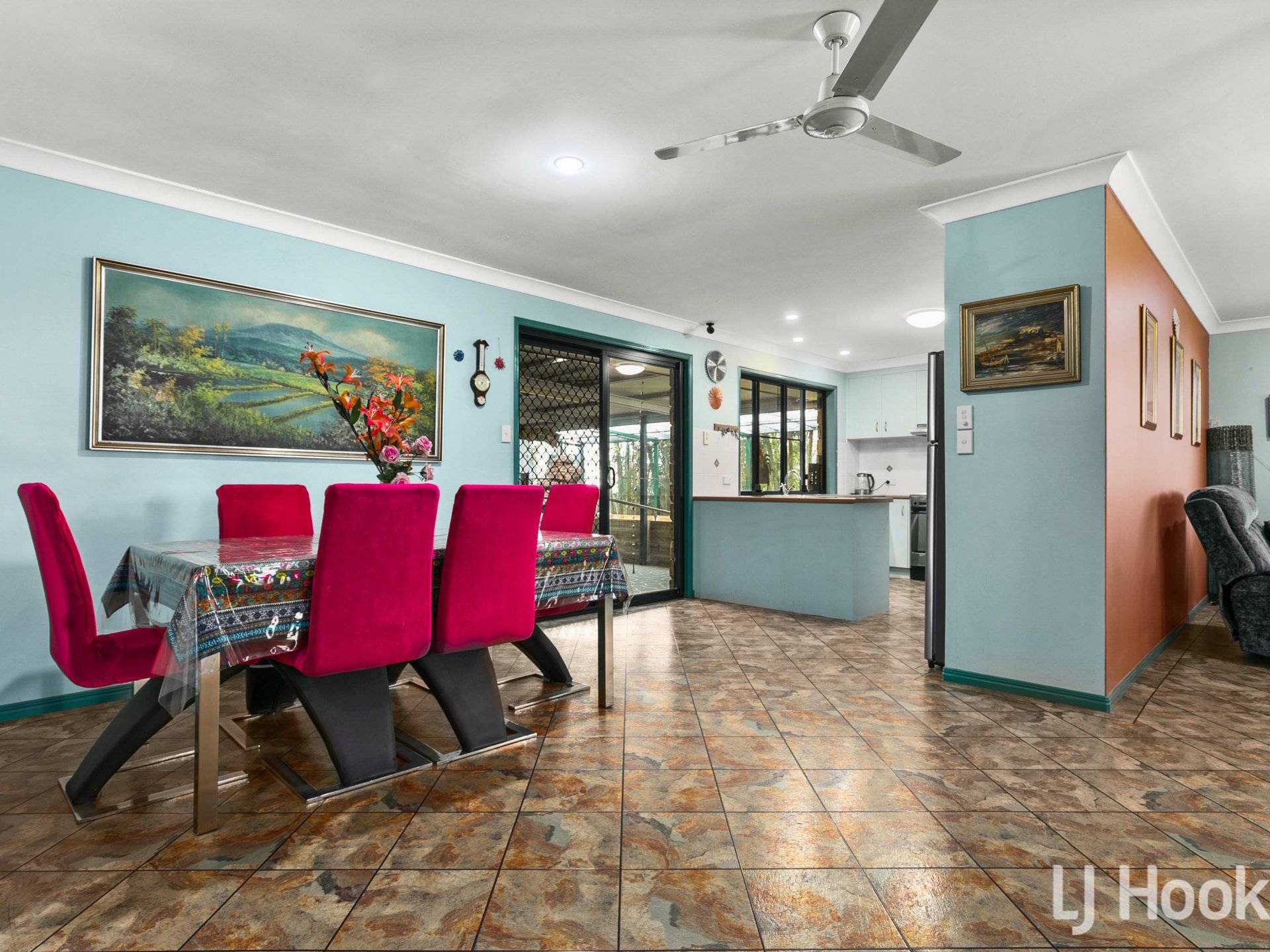 9 Boleyn Place, TORQUAY