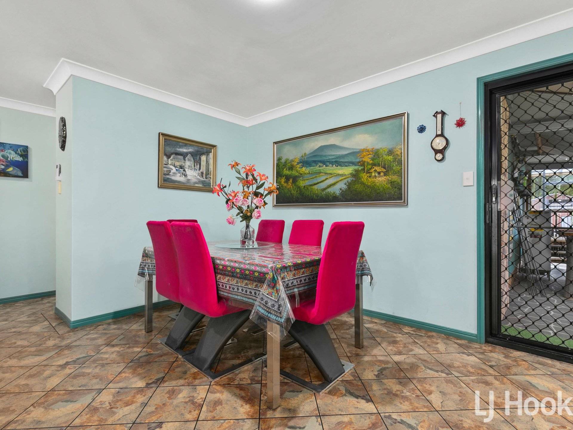 9 Boleyn Place, TORQUAY