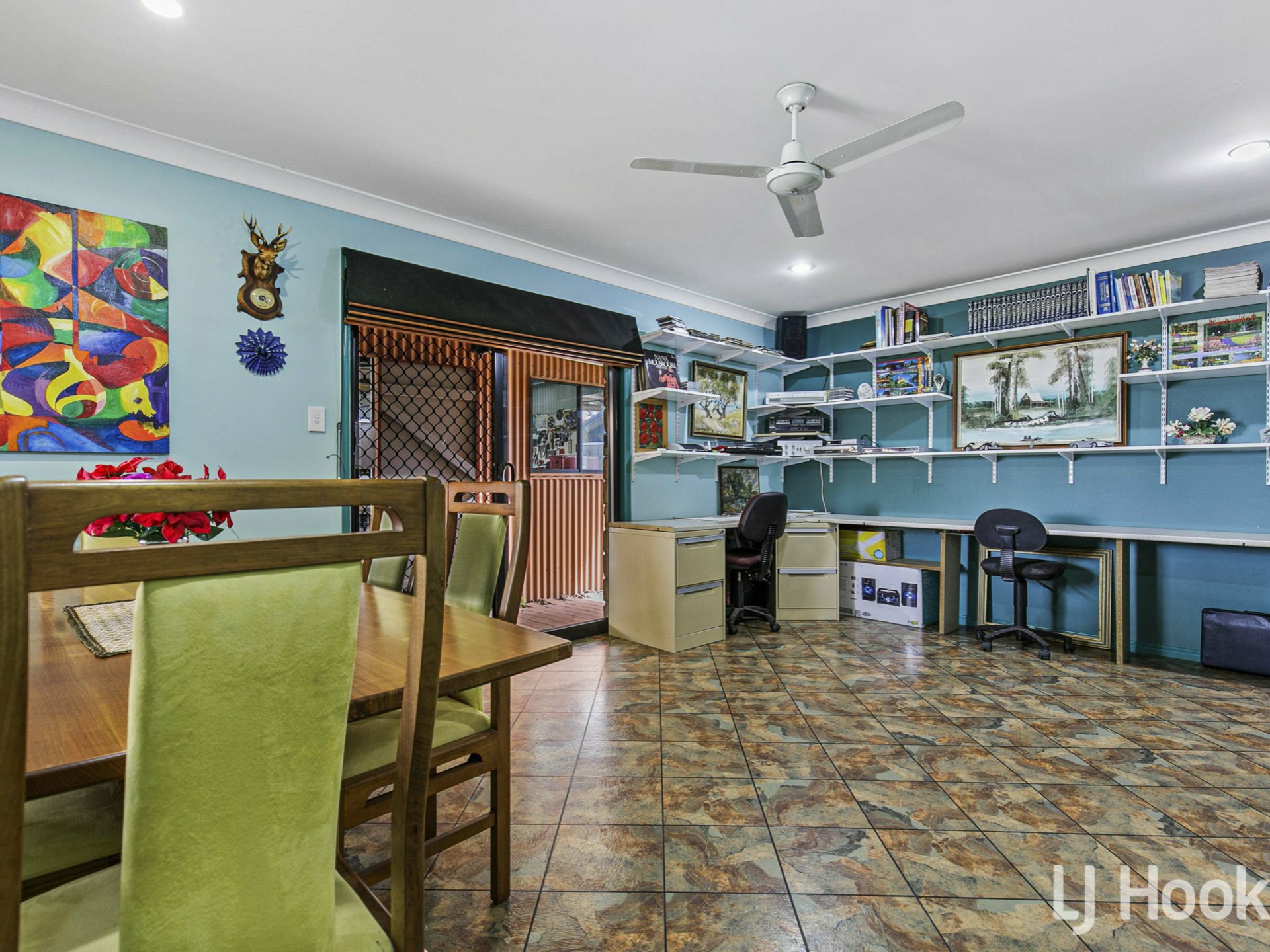 9 Boleyn Place, TORQUAY