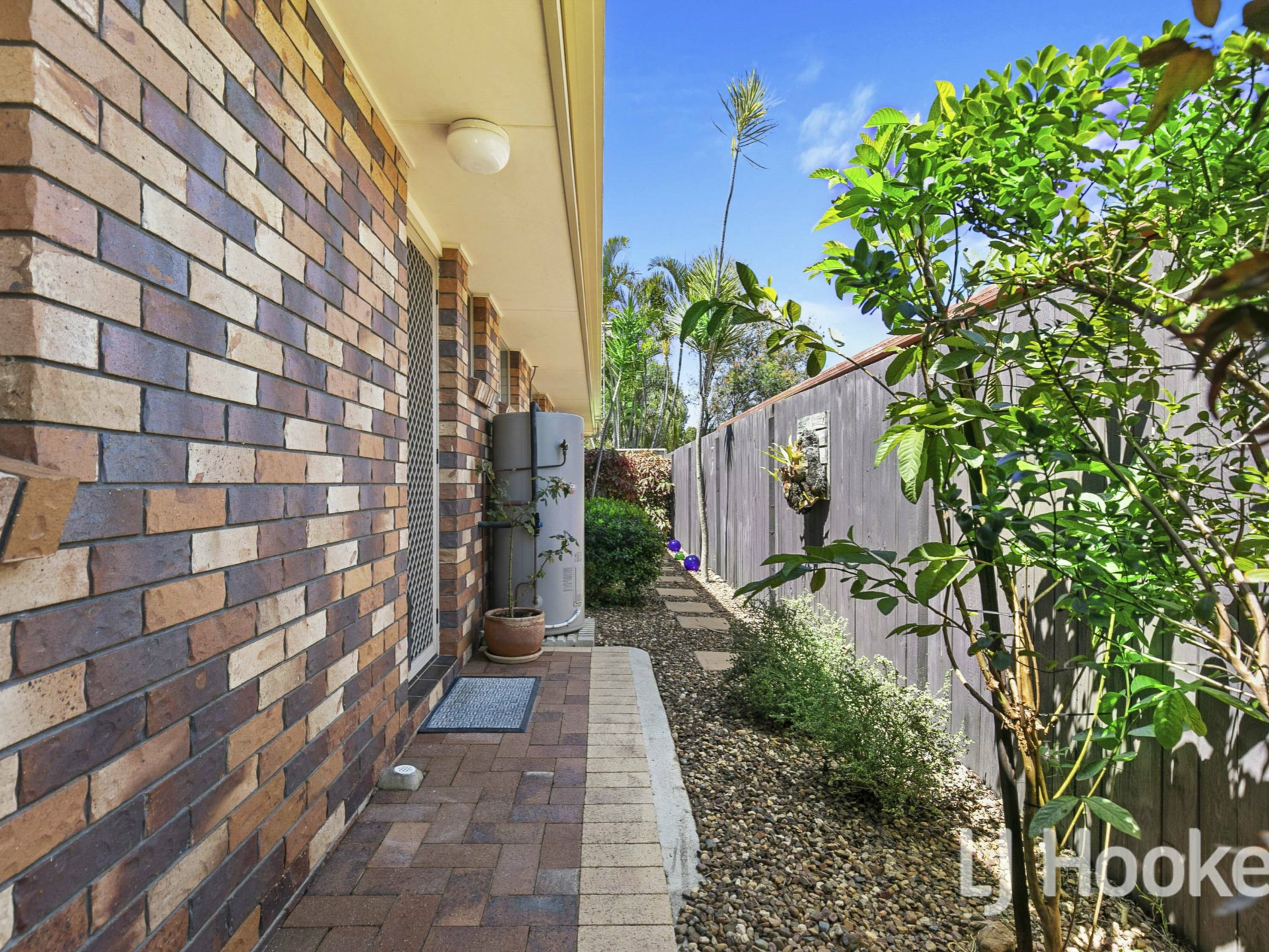12 Dean Court, URRAWEEN