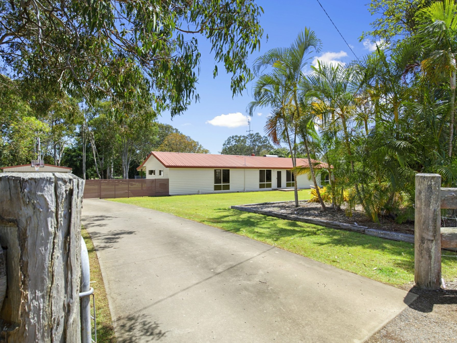 97 Seaview Drive, BOORAL