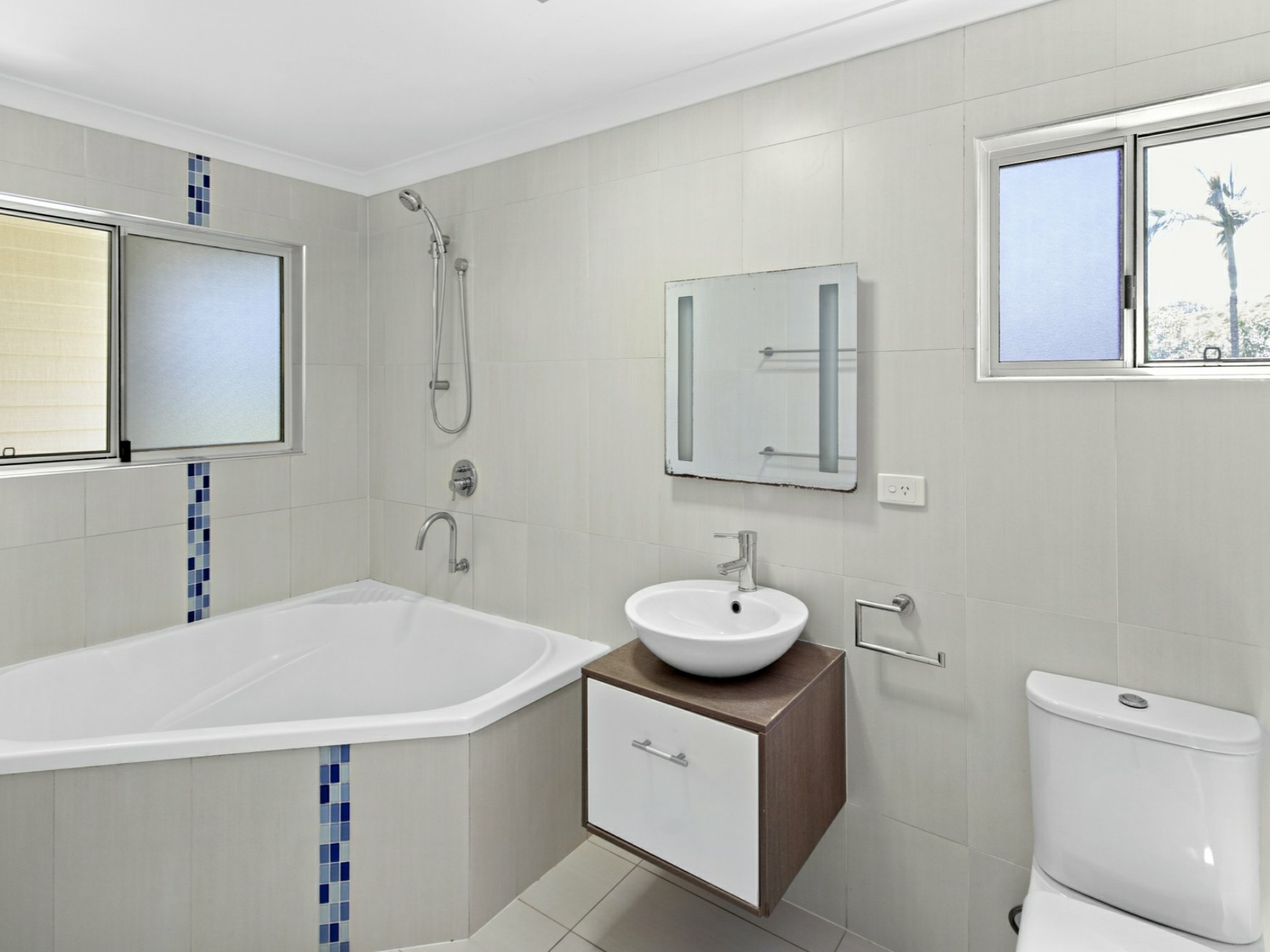 97 Seaview Drive, BOORAL