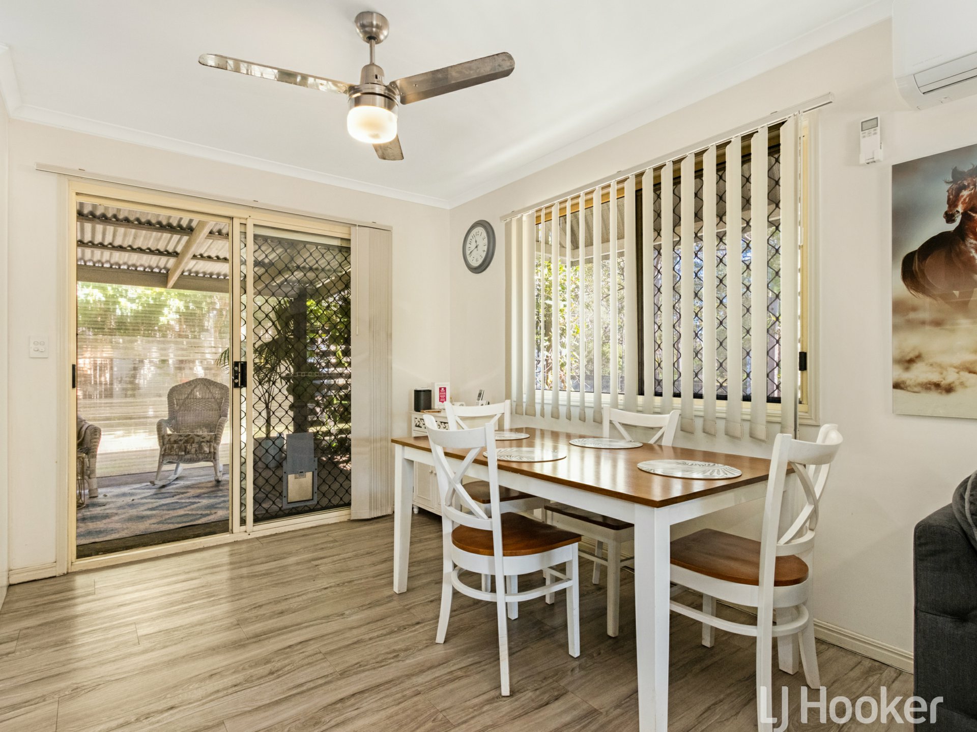 43 Dreamtime Avenue, BURRUM HEADS