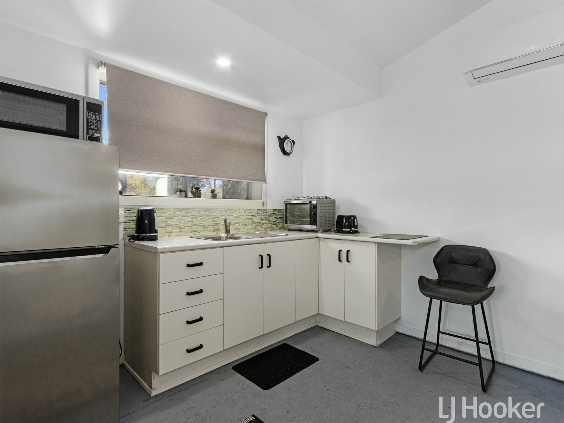 43 Dreamtime Avenue, BURRUM HEADS