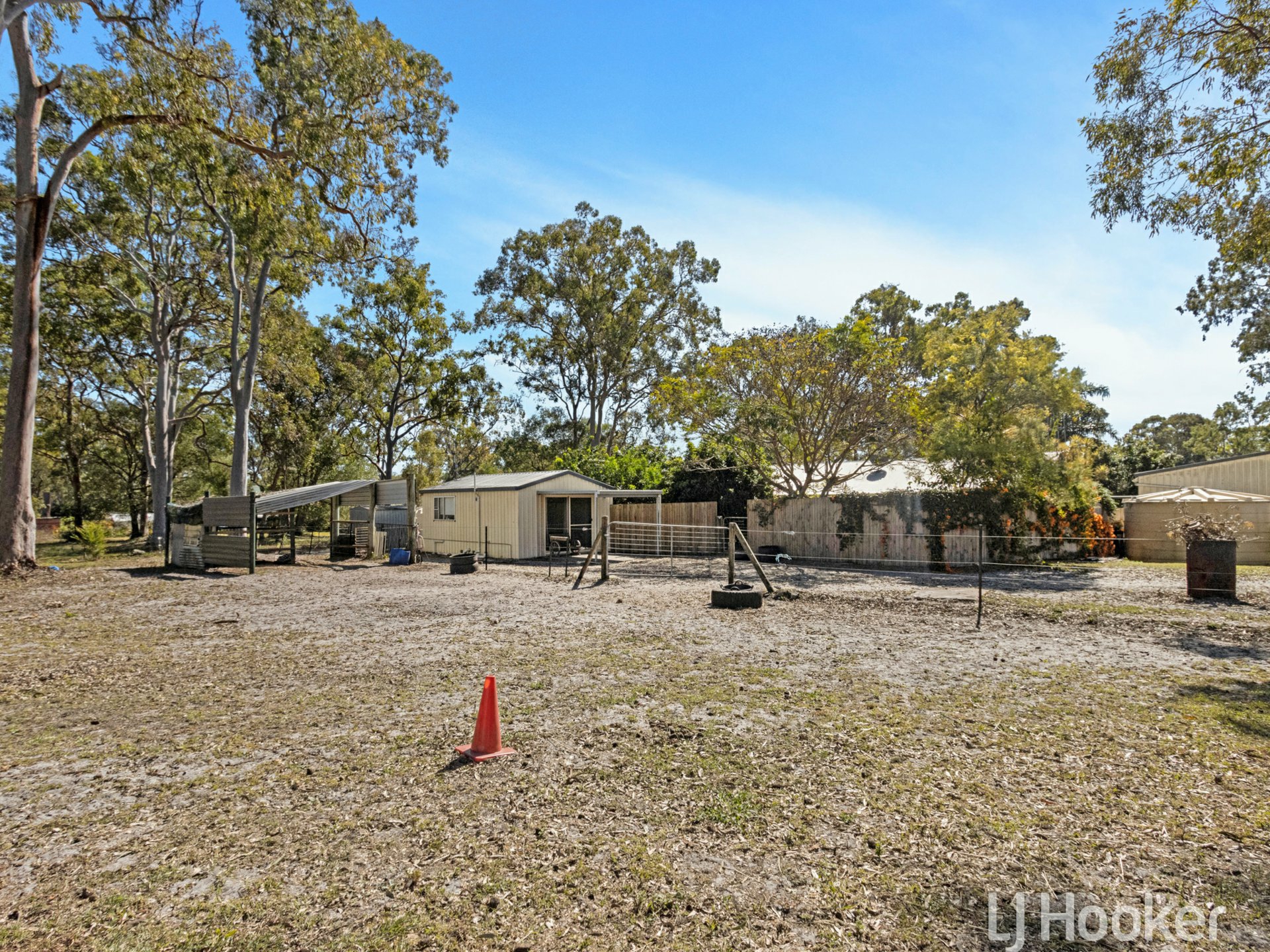 43 Dreamtime Avenue, BURRUM HEADS
