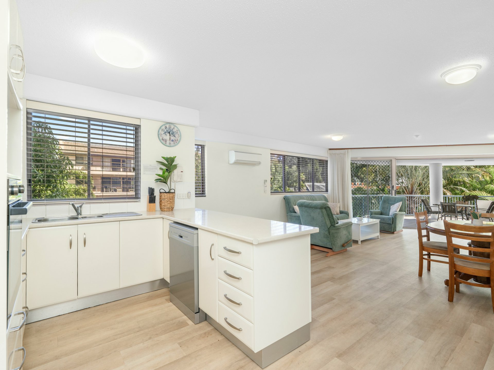 Unit 17/386 CHARLTON ESPLANADE, TORQUAY