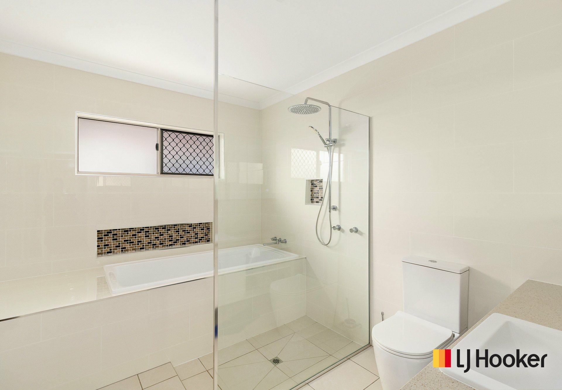 145 Boronia Drive, Poona