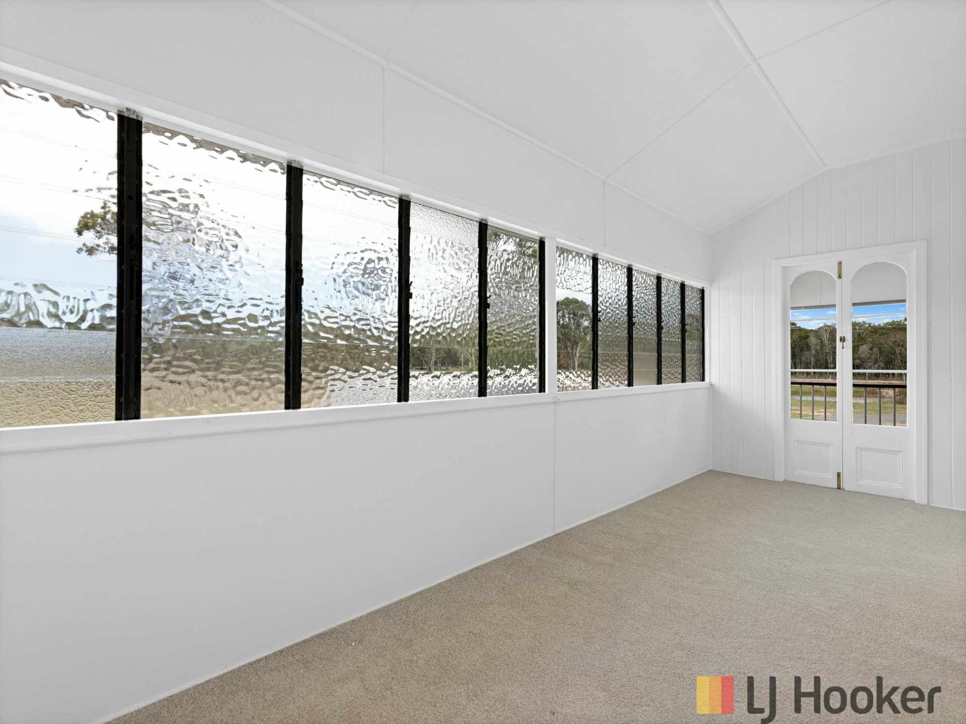 98 Moorabinda Drive — photo 7 of 22