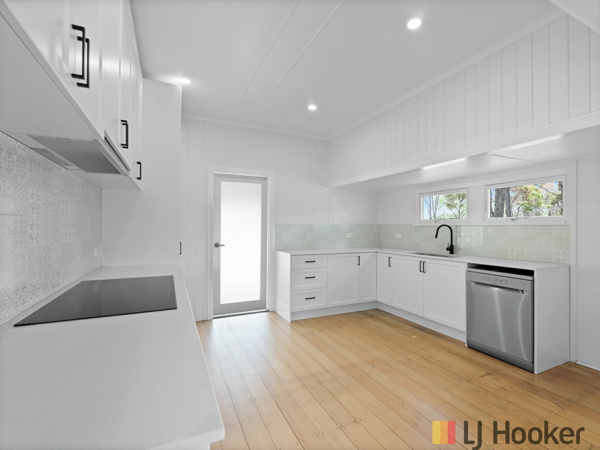 98 Moorabinda Drive — photo 14 of 22