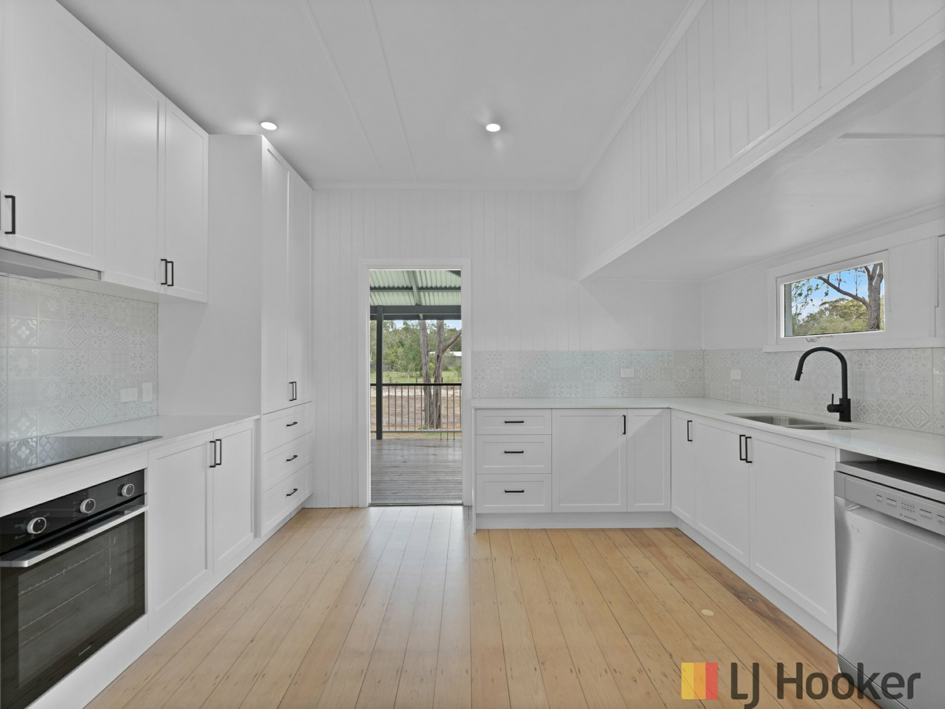 98 Moorabinda Drive — photo 15 of 22