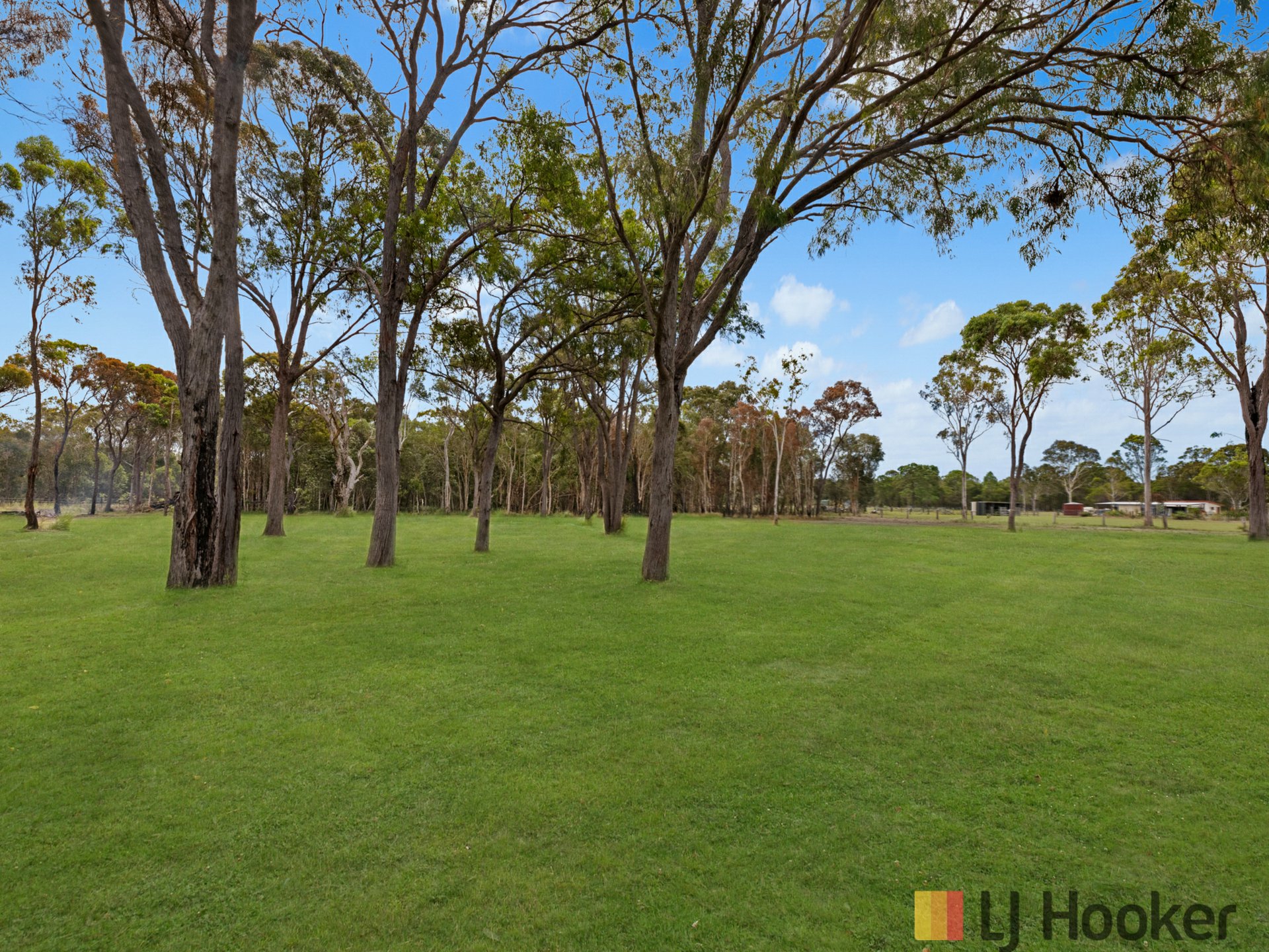 98 Moorabinda Drive — photo 18 of 22