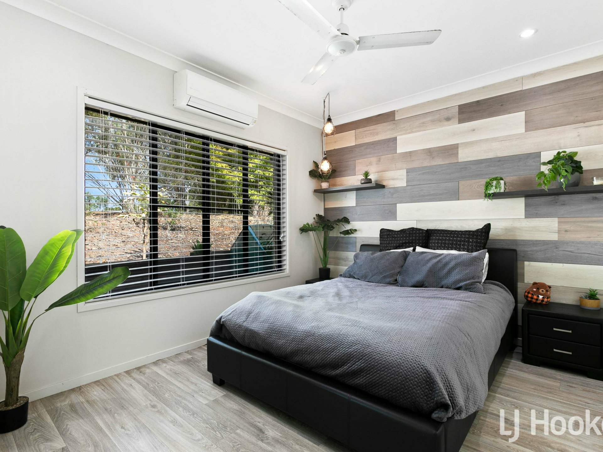 10-12 Ashleigh Court — photo 16 of 30