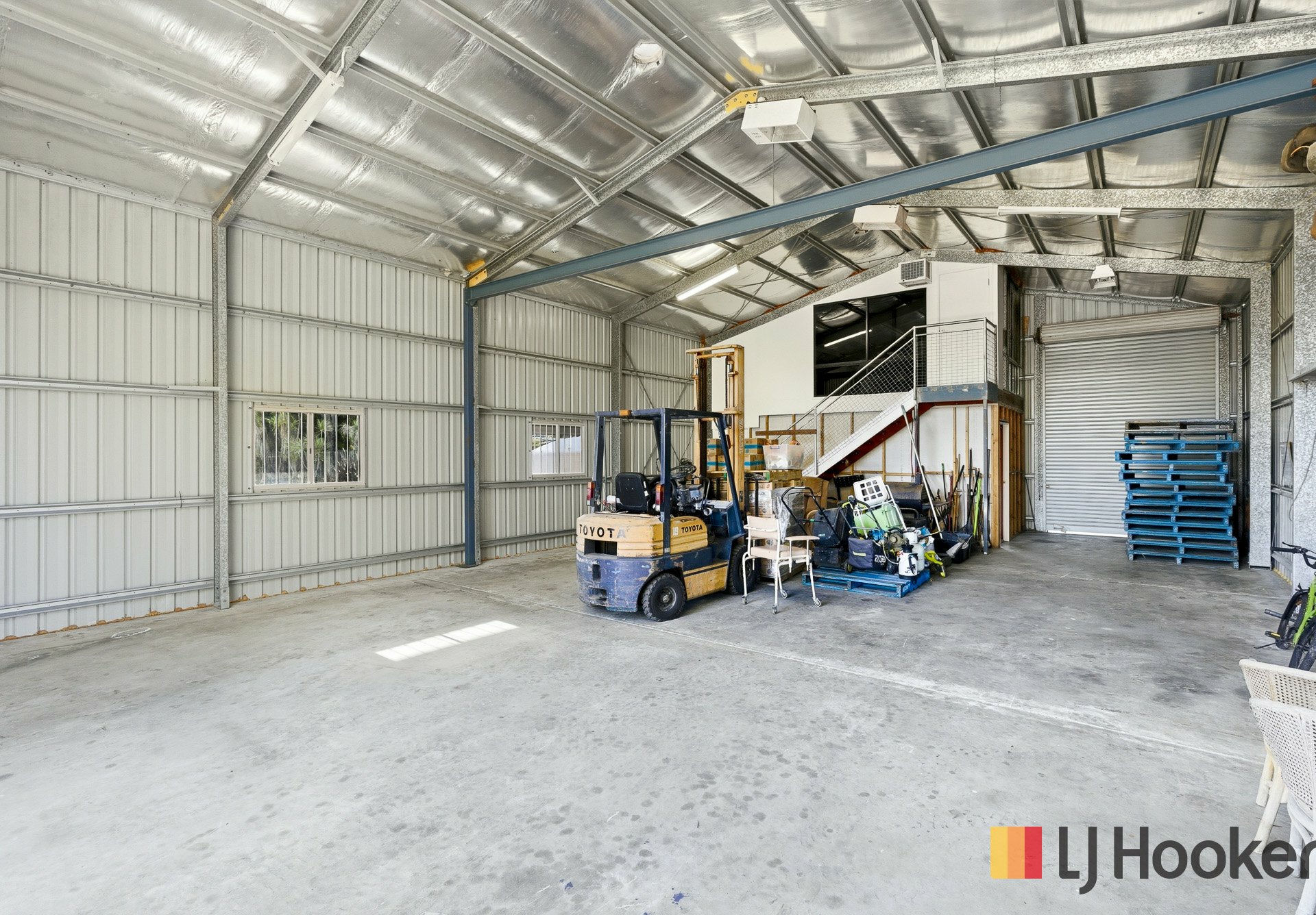 16 Merrilyn Court — photo 4 of 28