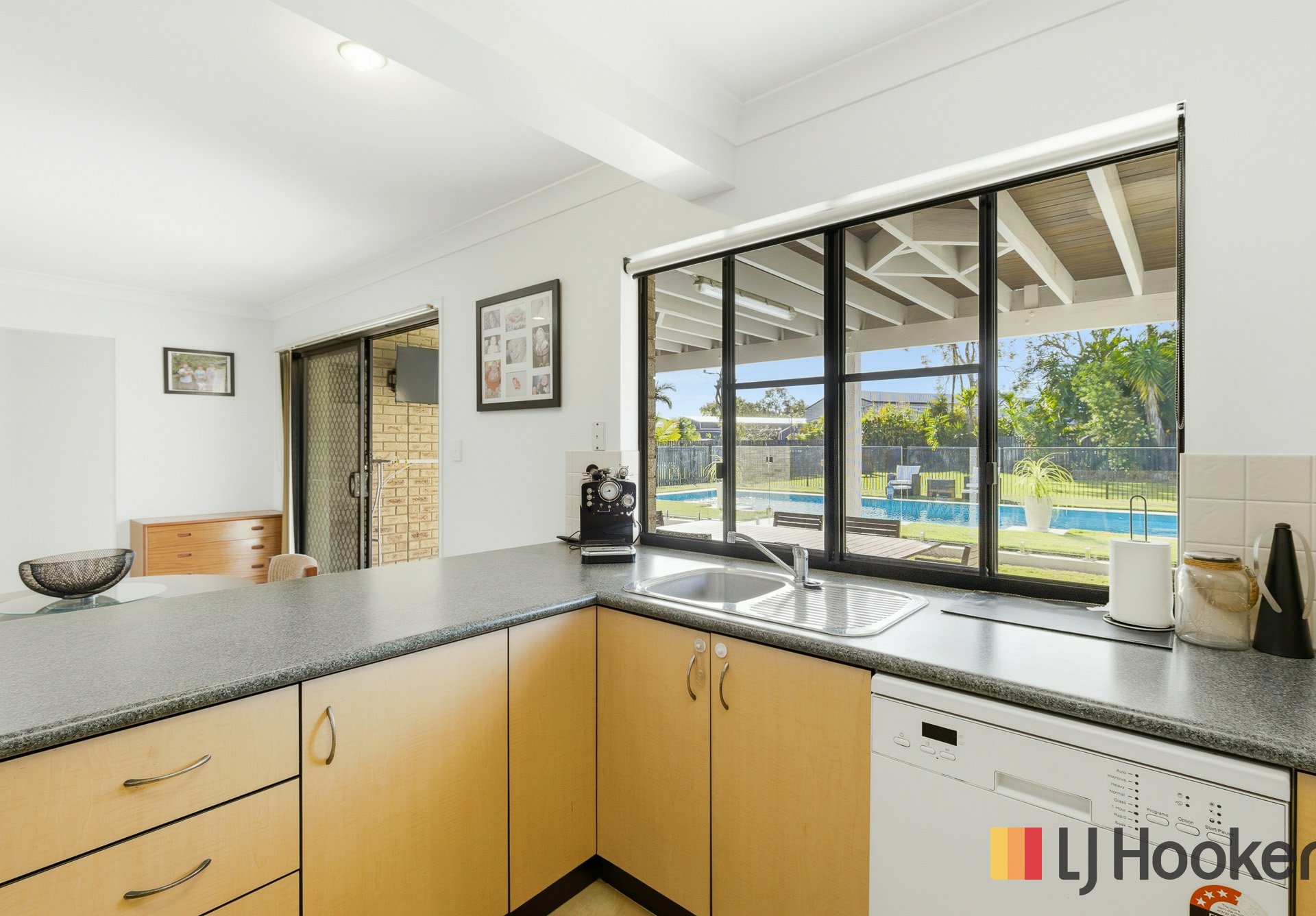 16 Merrilyn Court — photo 12 of 28