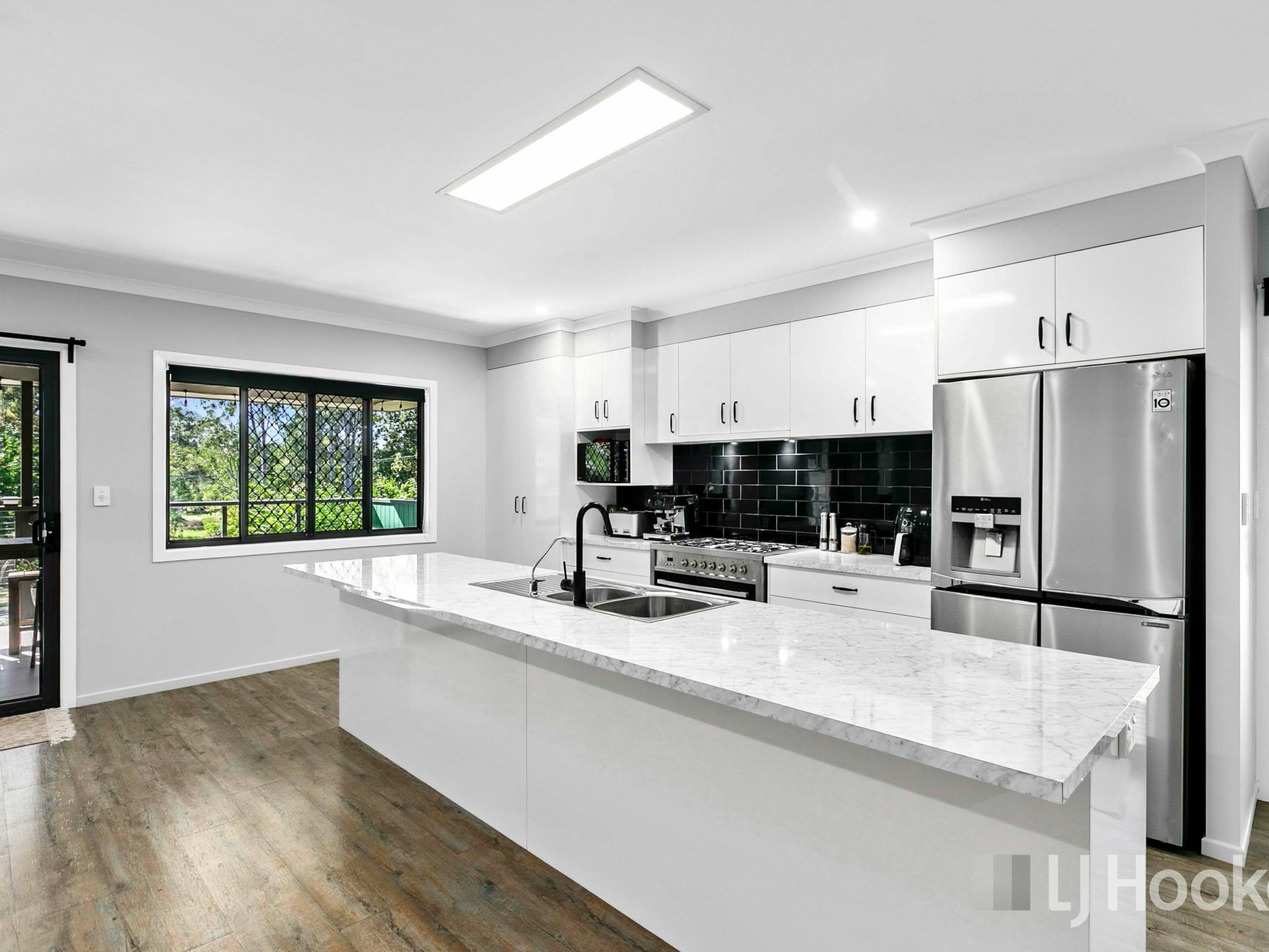 28 Woongool Road — photo 8 of 24