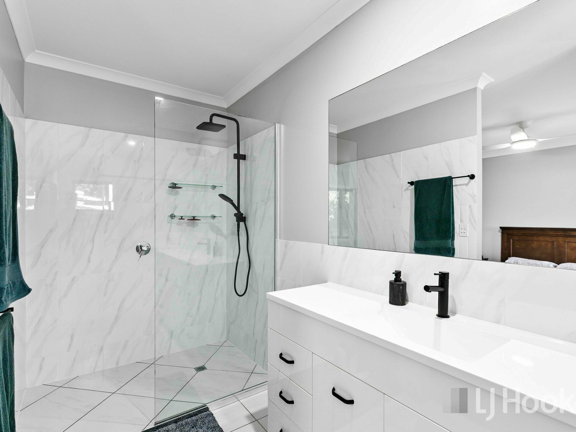 28 Woongool Road — photo 13 of 24