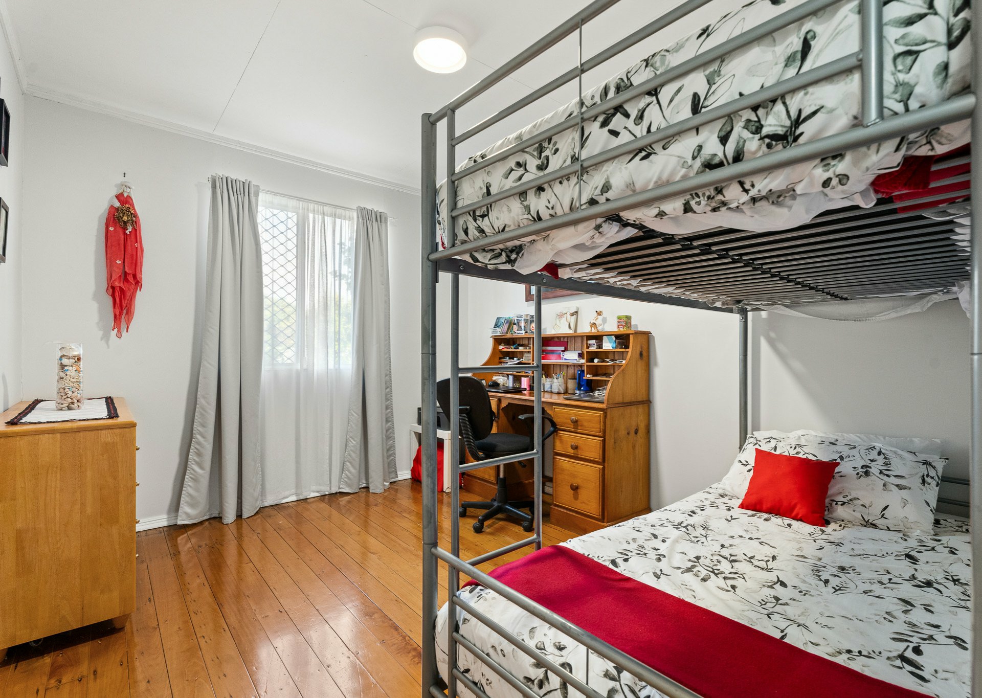 102a Queen Street — photo 7 of 22