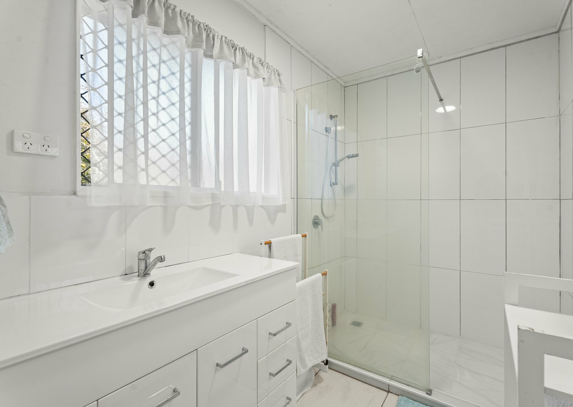 102a Queen Street — photo 9 of 22