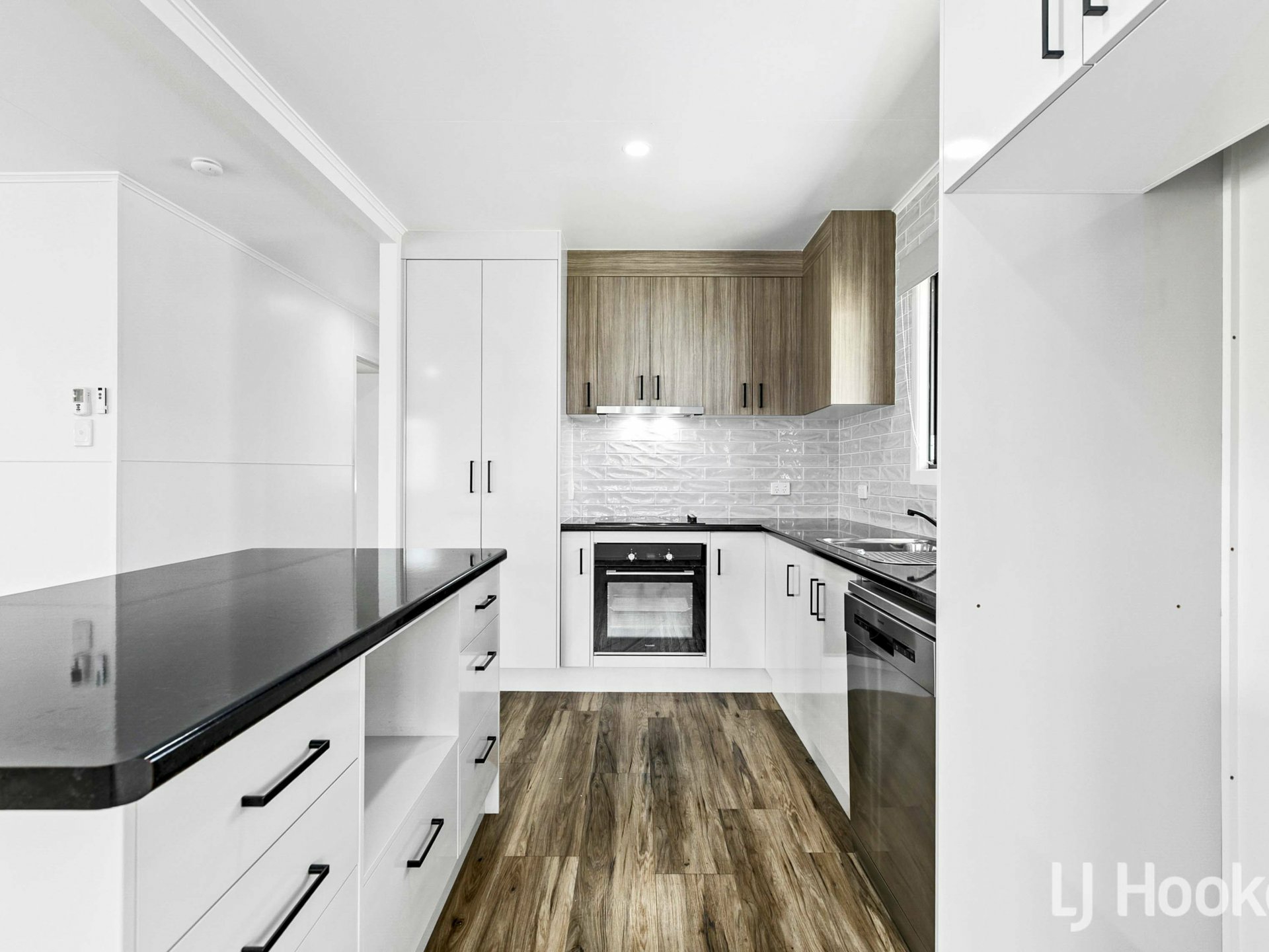 59 Richard Street — photo 3 of 21